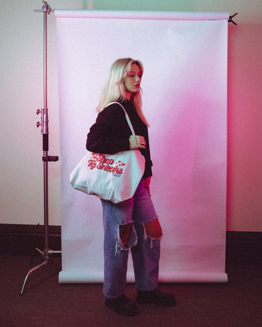 TG Sneaks Valentine’s Day Tote Bag (Pink)