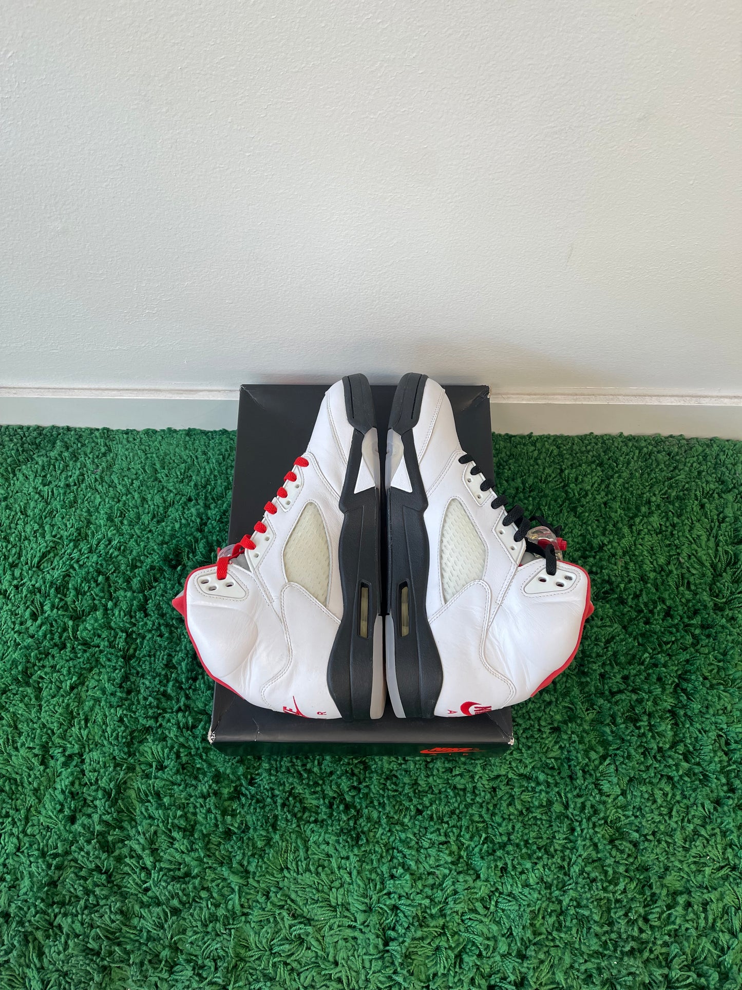 Used Jordan 5 Retro Fire Red 2020 (Men’s)