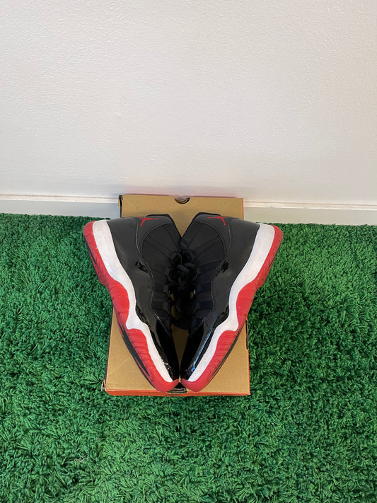 Used Jordan 11 Retro Playoffs Bred 2019 (Men’s)