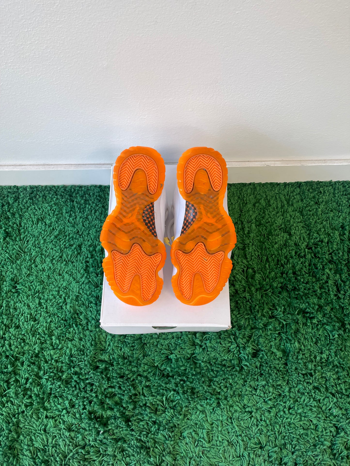 Used Jordan 11 Retro Citrus 2021 (Women’s)