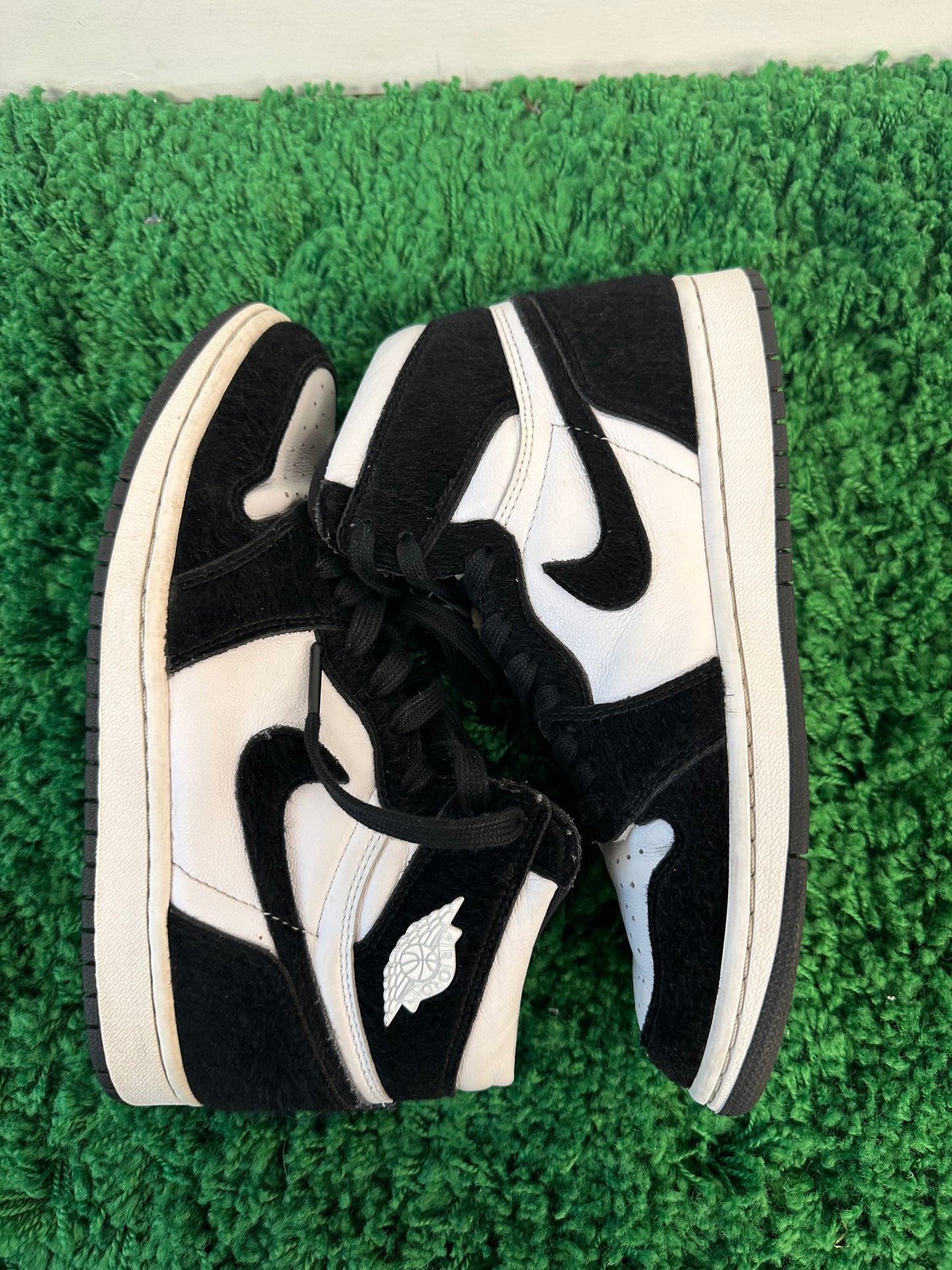 Used Jordan 1 Retro High Twist (women’s)