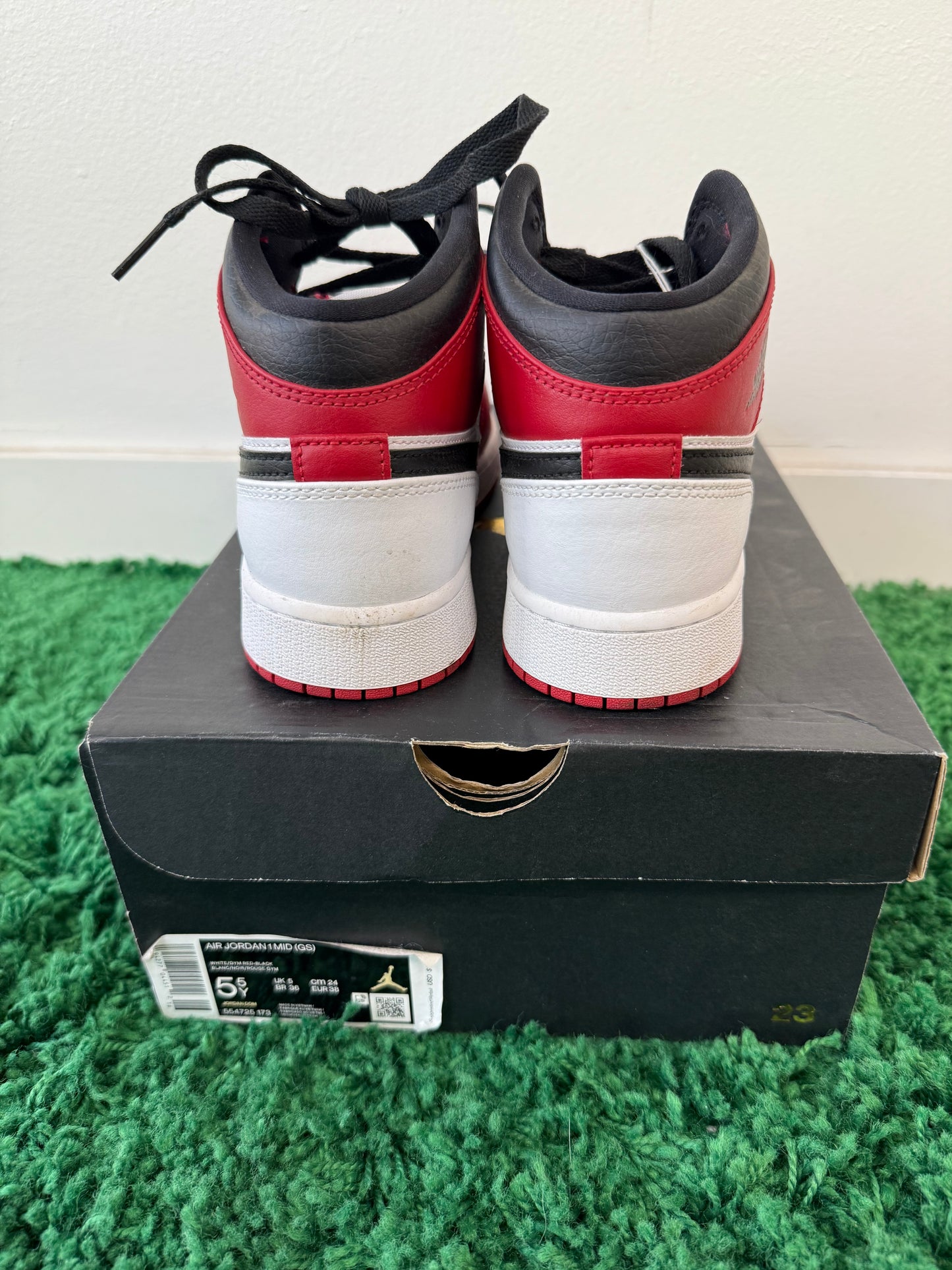 Used Jordan 1 Mid Chicago 2020 (Youth)