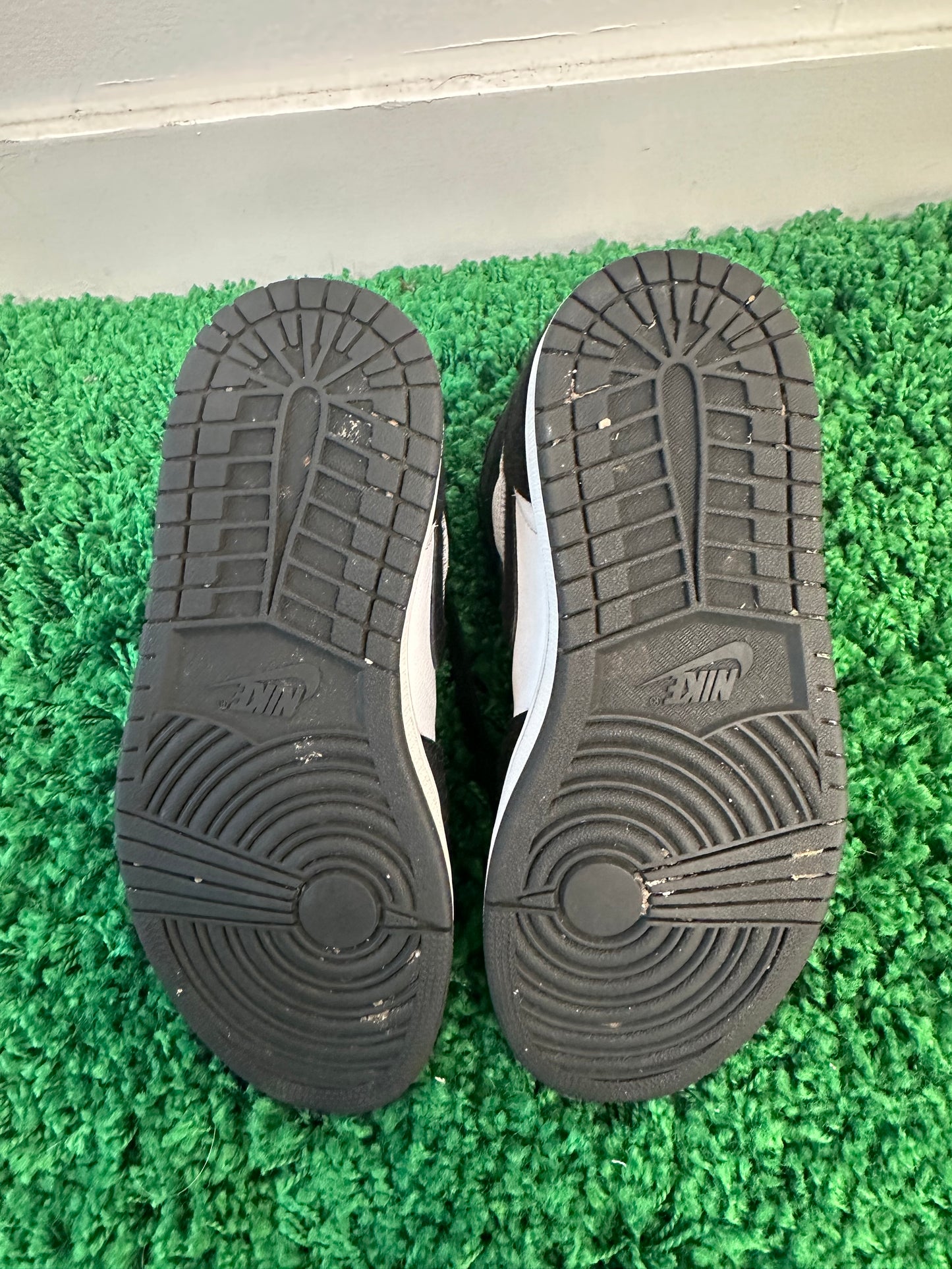 Used Jordan 1 Retro High Twist (women’s)
