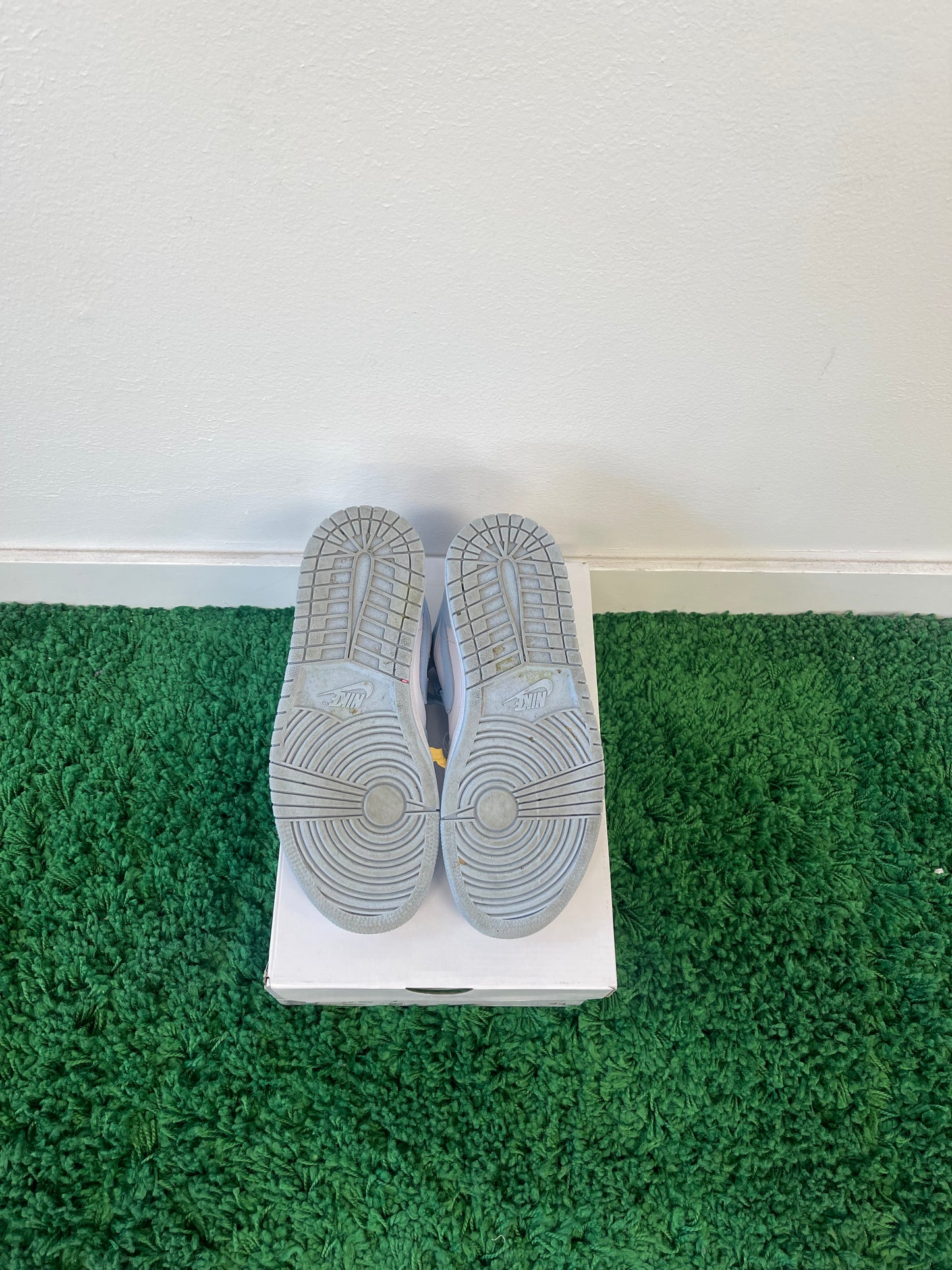 Used Jordan 1 Low White Ice Blue (Women’s)