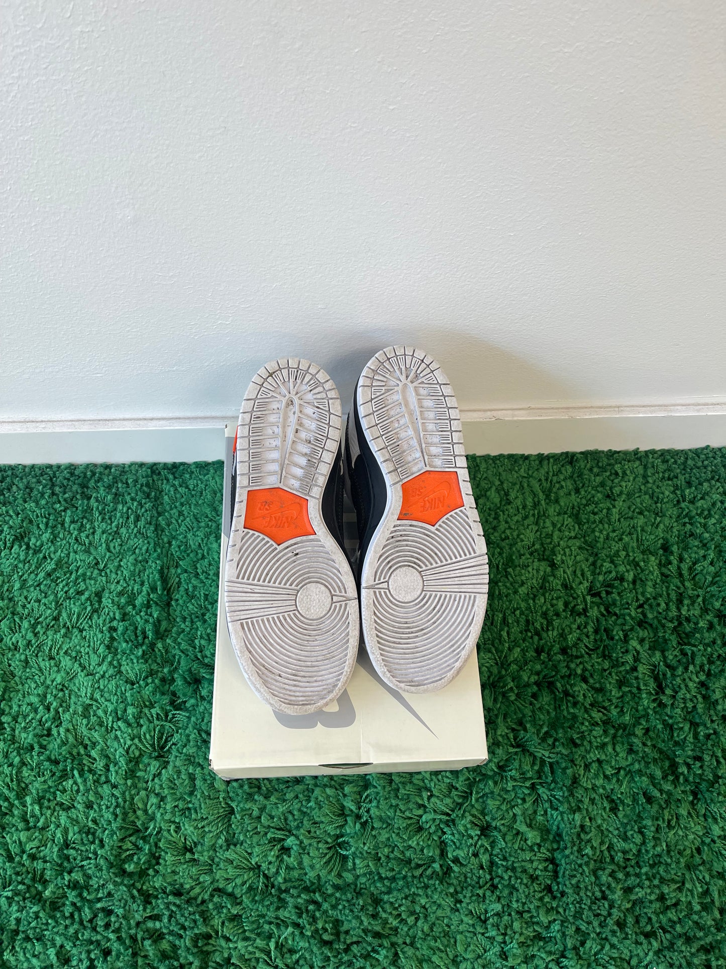 Used Nike SB Dunk Low Tightbooth (Men’s)