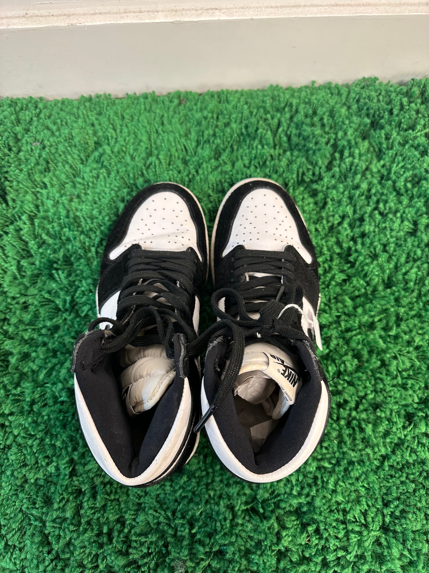 Used Jordan 1 Retro High Twist (women’s)