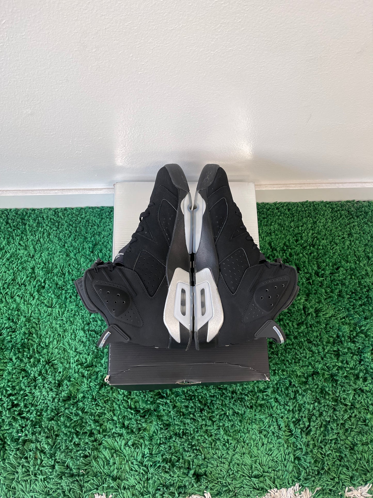 Used Jordan 6 Retro Chrome Metallic Silver (Men’s)