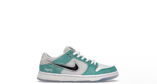 Nike SB Dunk Low April Skateboards (PS)