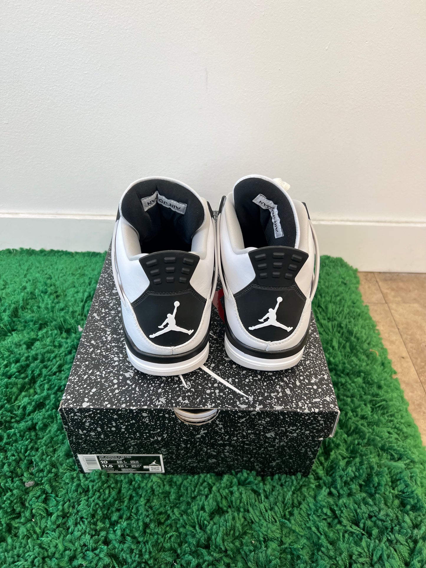 Used Jordan 4 Retro Military Black (Men’s)