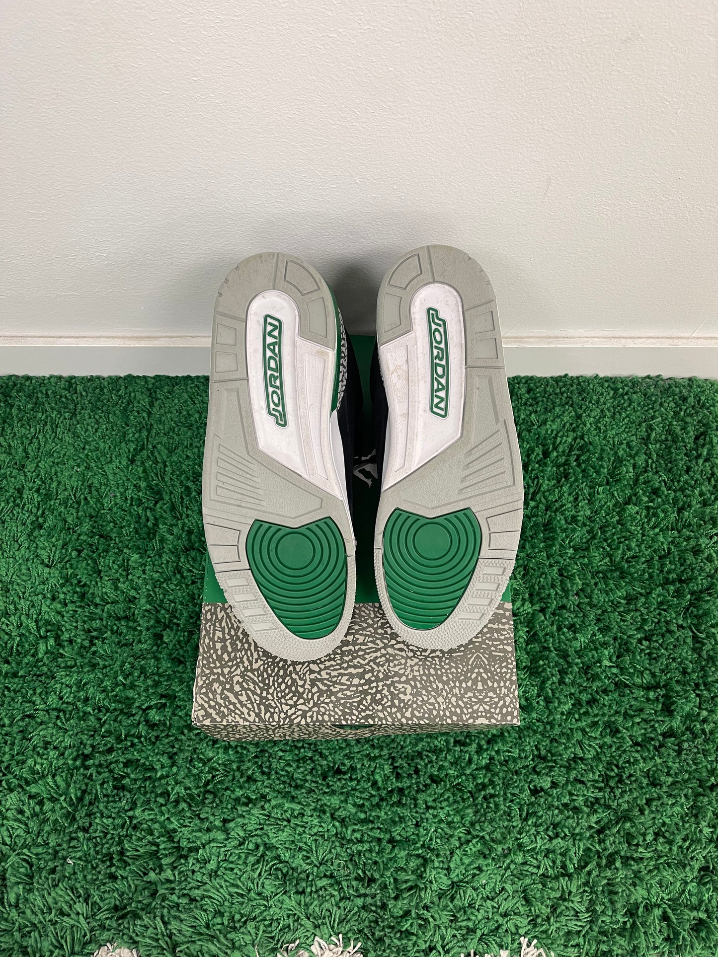 Used Jordan 3 Retro Pine Green (Men’s)