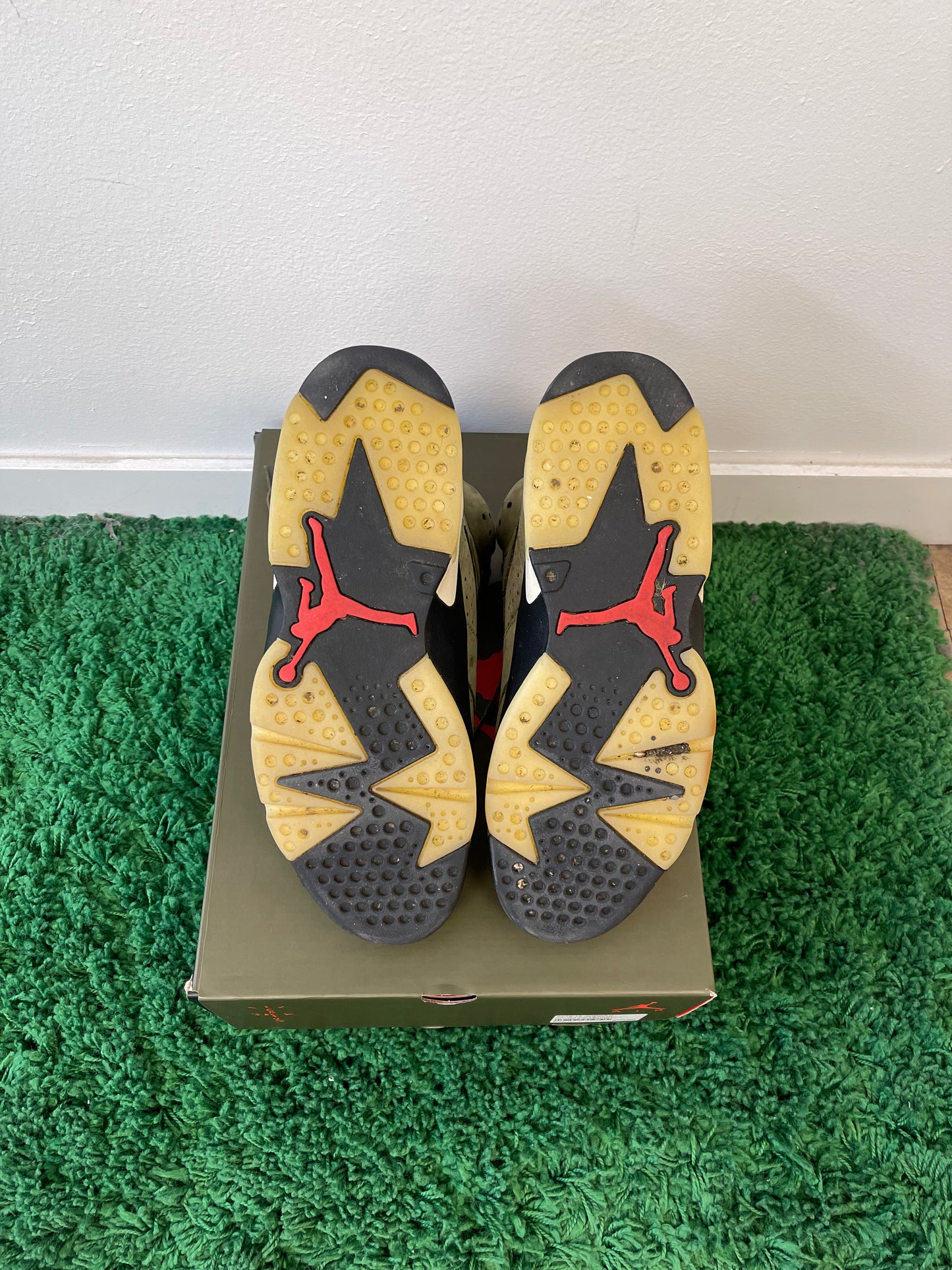 Used Jordan 6 Retro Travis Scott (Men’s)