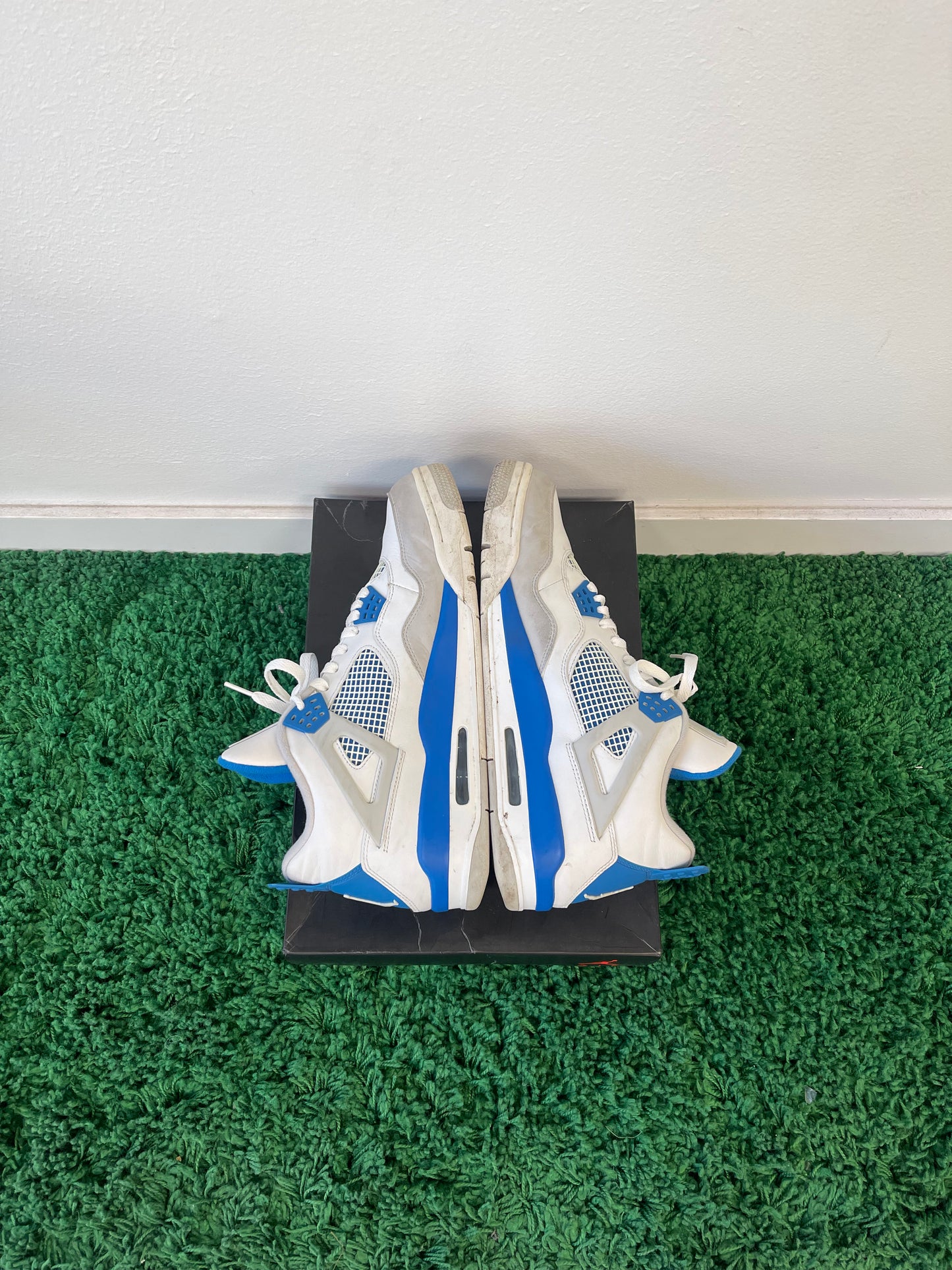 Used Jordan 4 Retro Military Blue 2012 (Men’s)