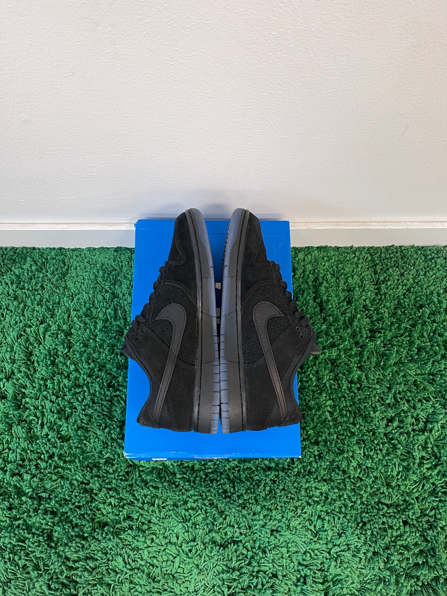 Used Nike Dunk Low SP Undefeated 5 On It Black (Men’s)