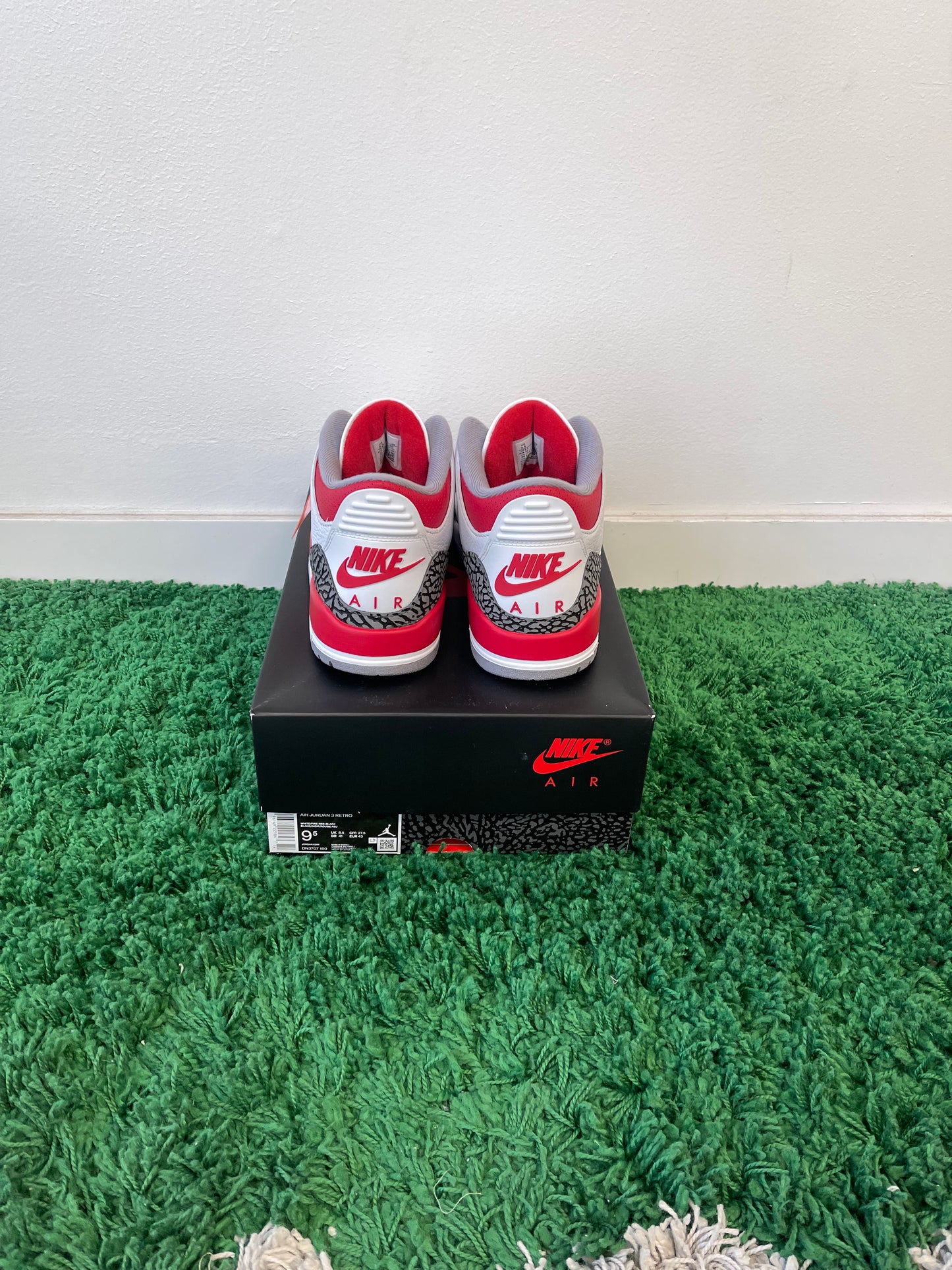 Used Jordan 3 Retro Fire Red (Men’s)