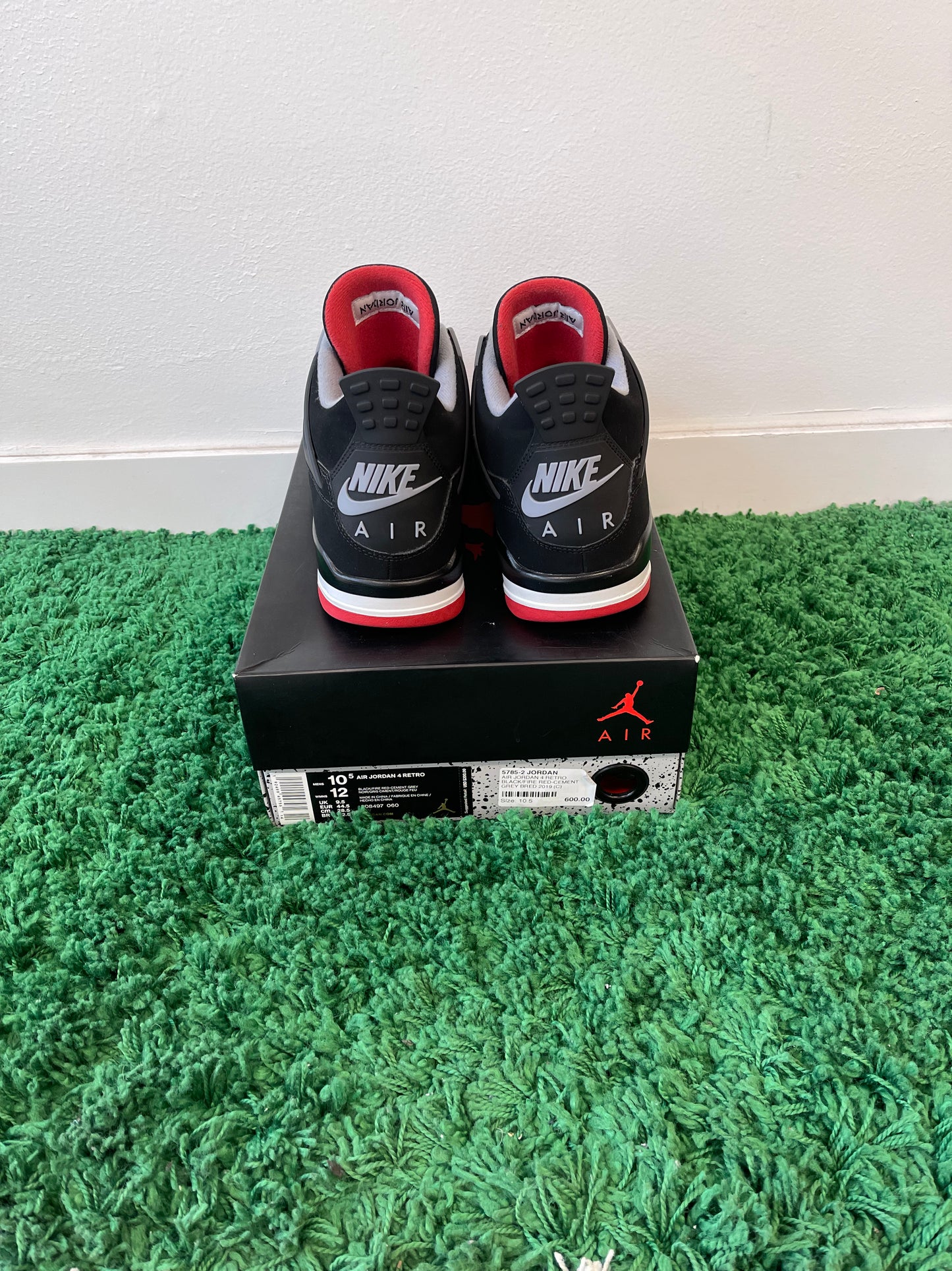 Used Jordan 4 Retro Bred 2019 (Men’s)