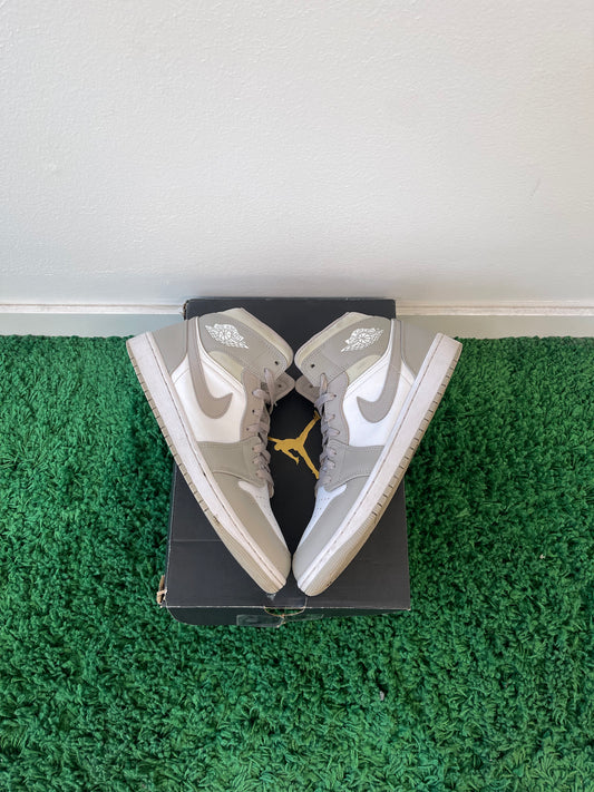 Used Jordan 1 Mid Linen (Men’s)