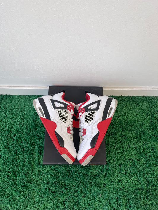 Used Jordan 4 Retro Fire Red 2020 (Youth)