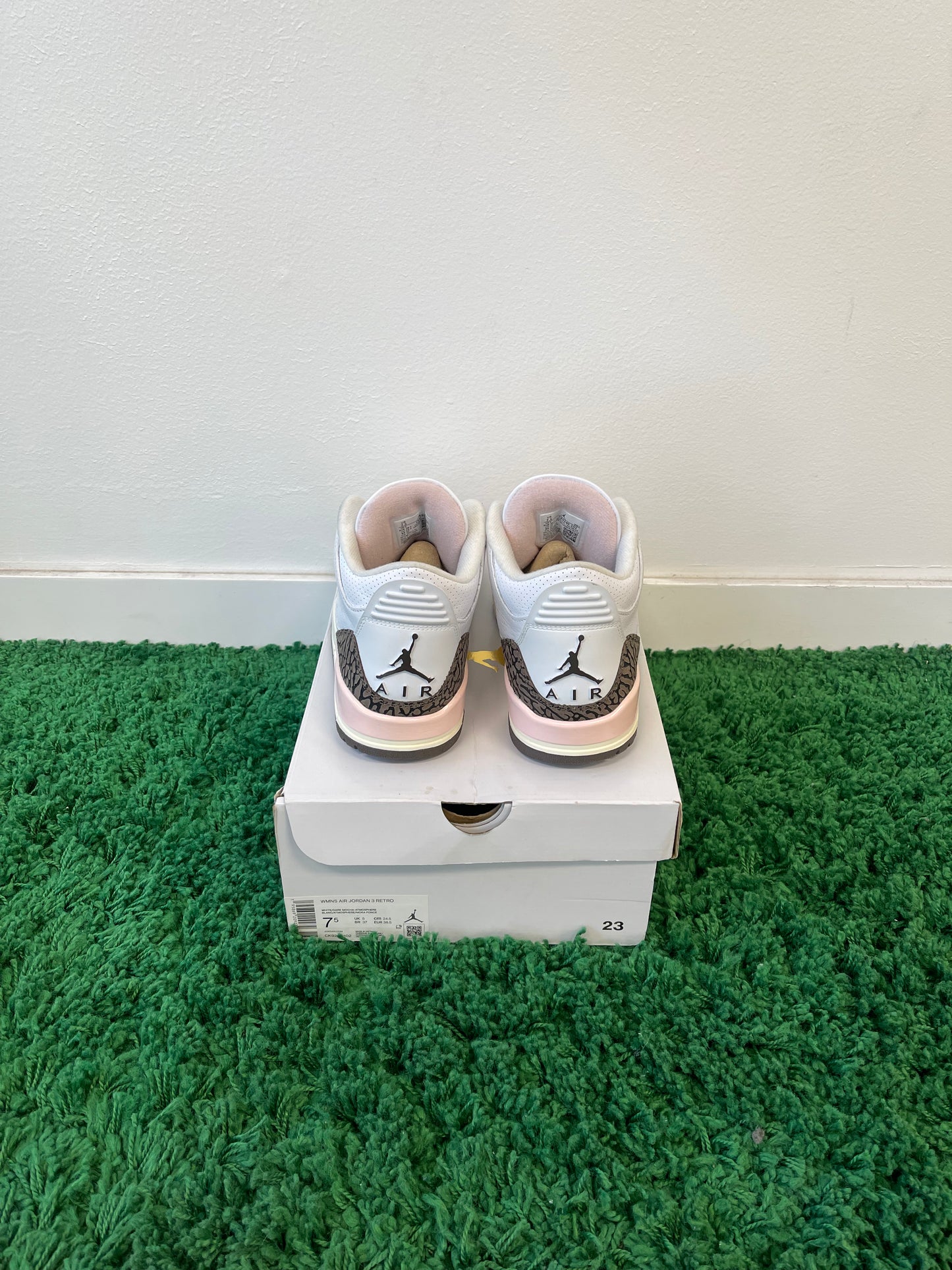 Used Jordan 3 Retro Neapolitan Dark Mocha (Women’s)