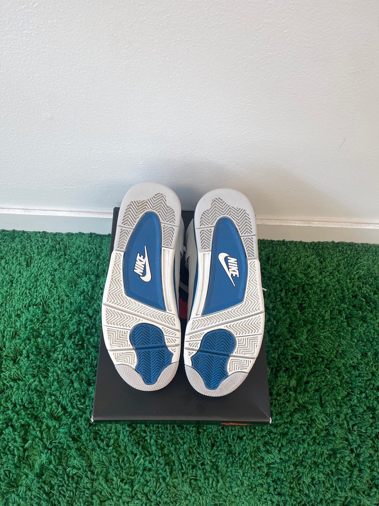 Used Jordan 4 Retro Military Blue 2024 (Men’s)