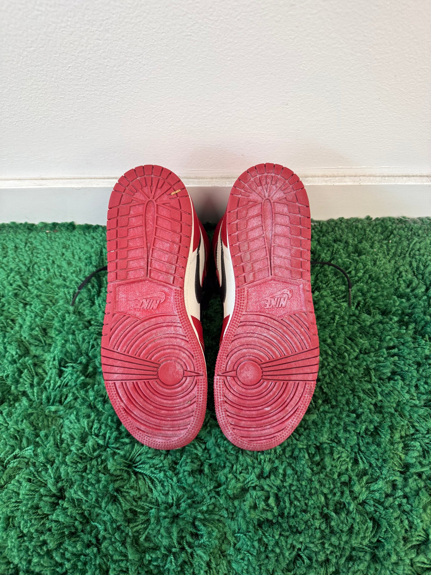 Used Jordan 1 Retro High Lost and Found (Youth)