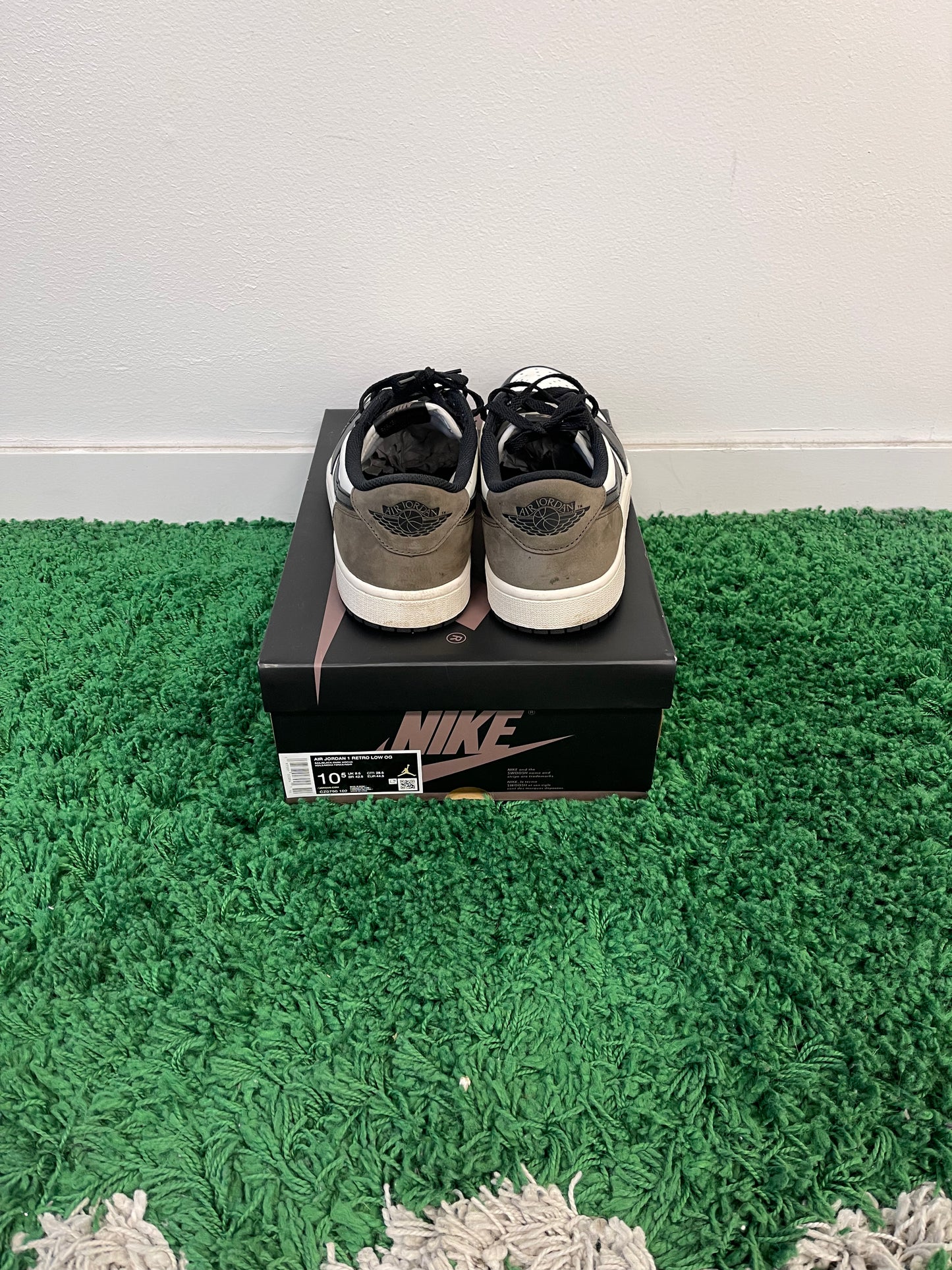 Used Jordan 1 Retro Low OG Mocha (Men’s)