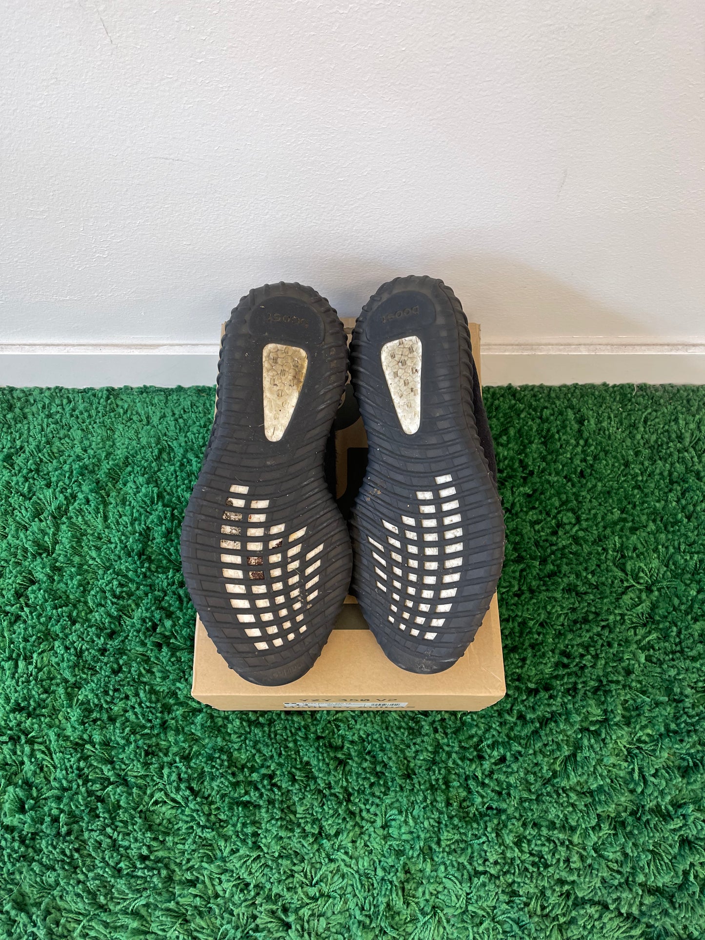 Used Adidas Yeezy Boost 350 V2 Onyx (Men’s)