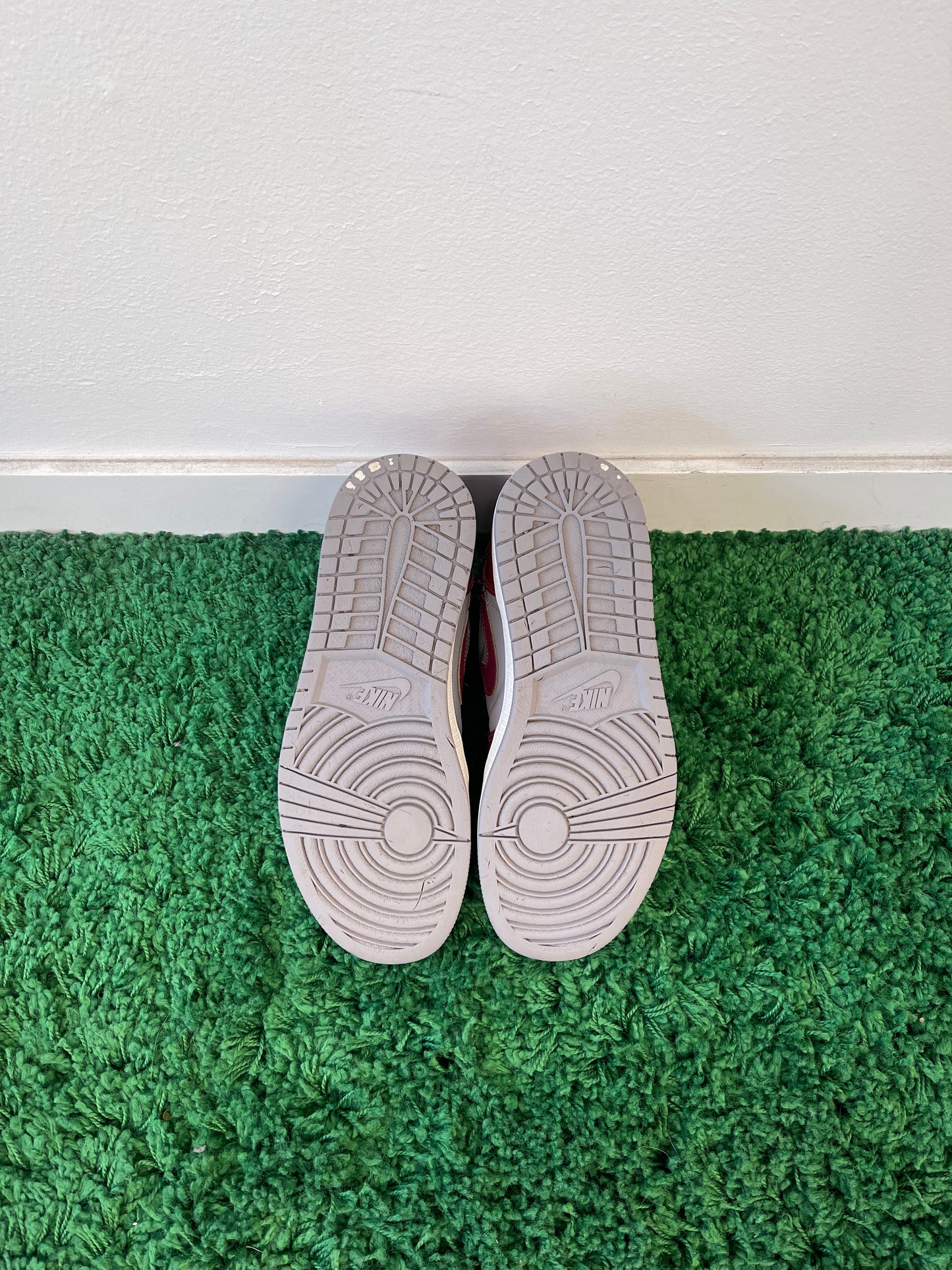 Used Jordan 1 Mid Cherrywood Red (Men’s)