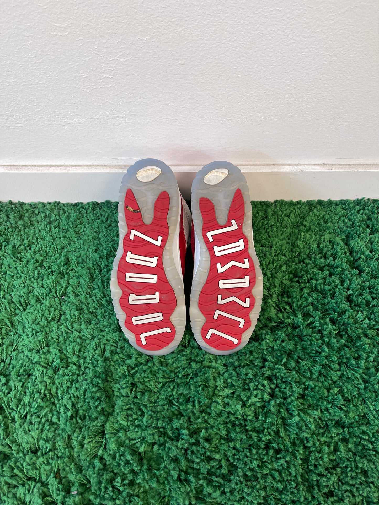 Used Jordan 11 Retro Cherry 2022 (PS)