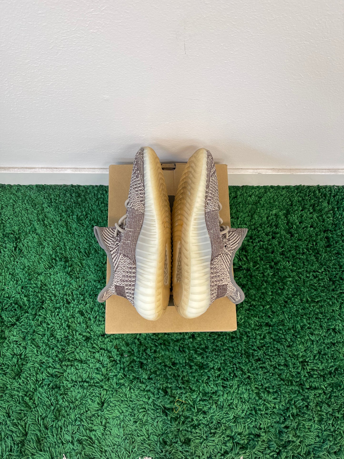 Used Adidas Yeezy Boost 350 V2 Zyon (Men’s)