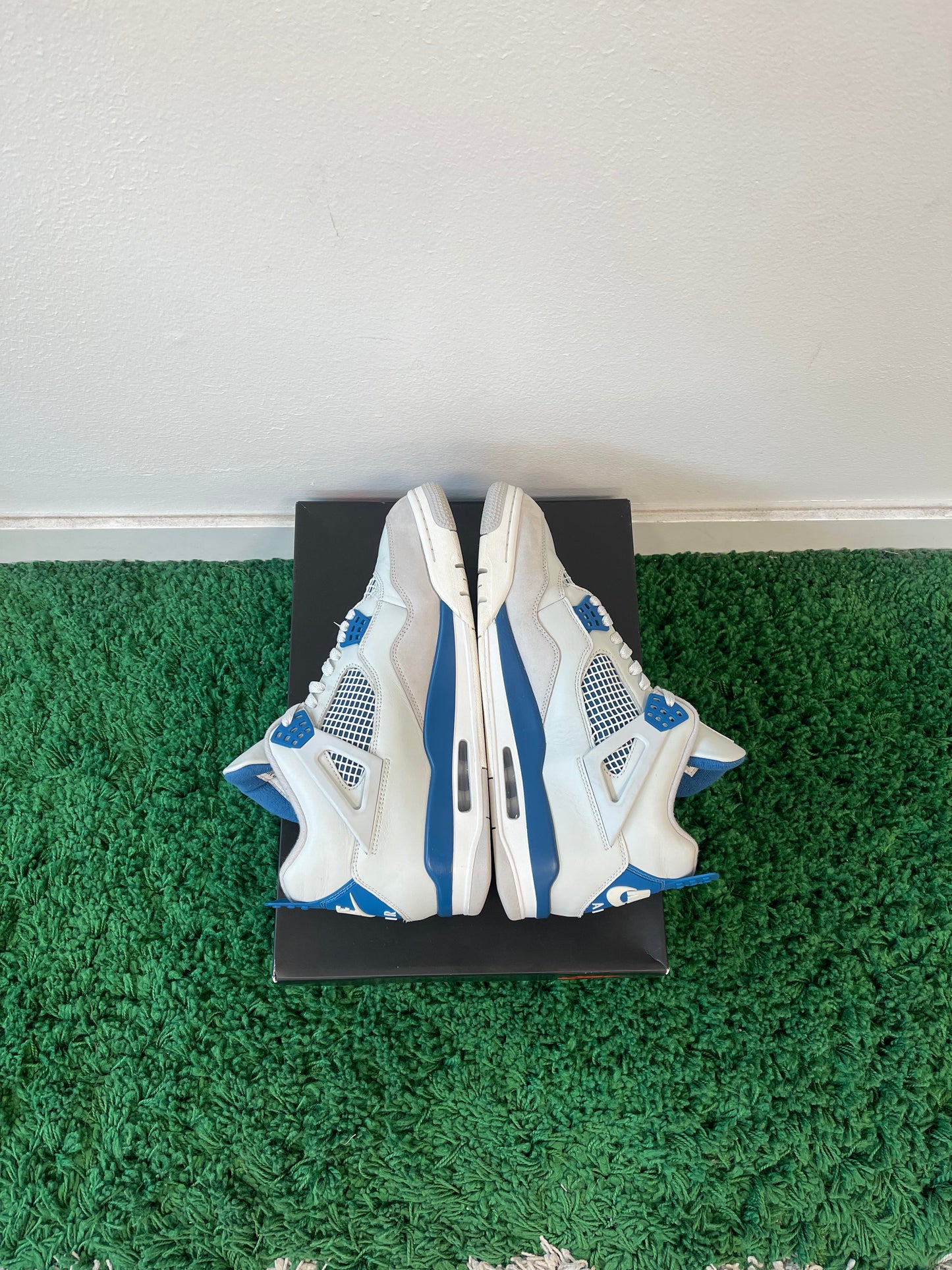 Used Jordan 4 Retro Military Blue 2024 (Men’s)