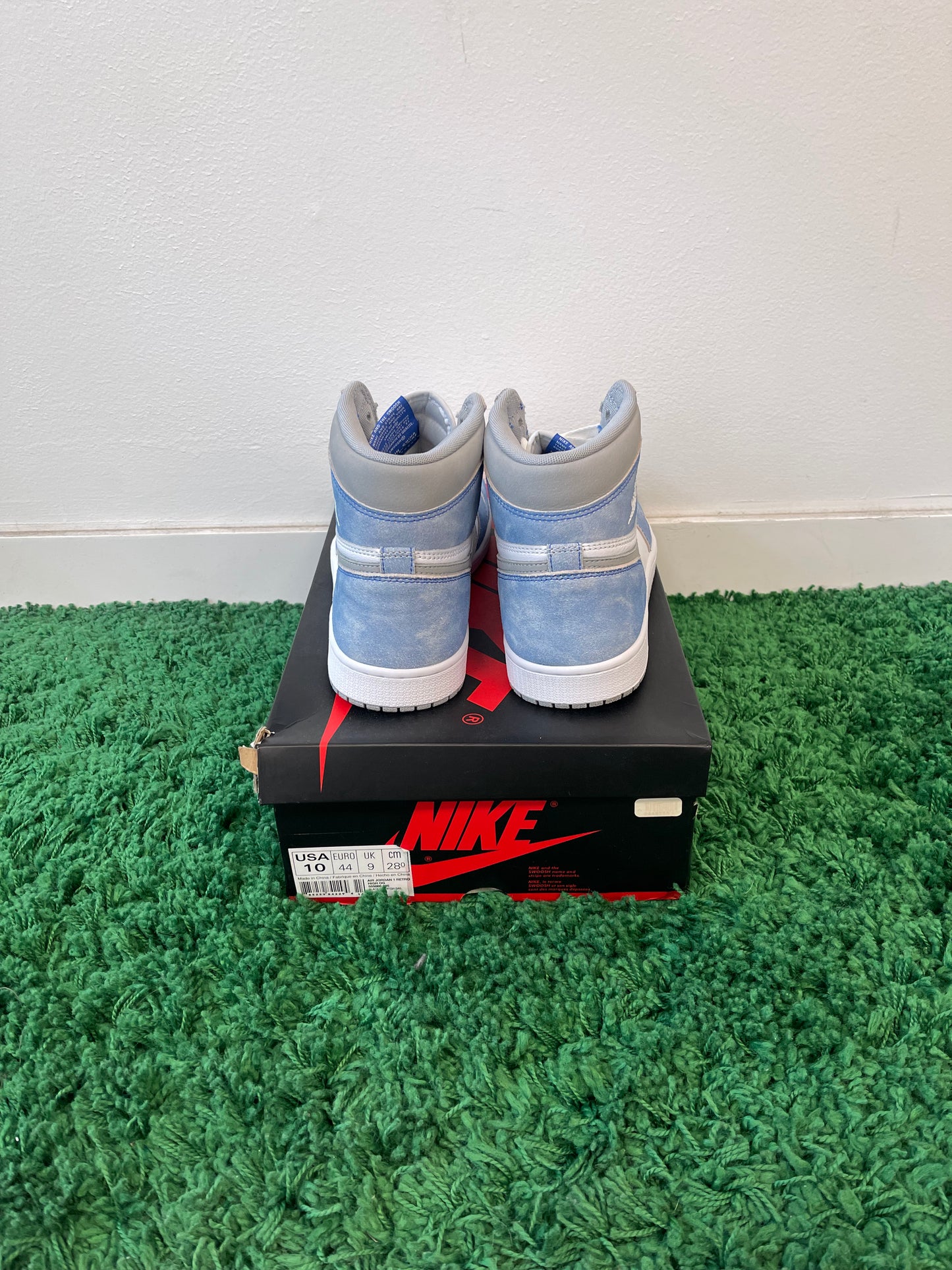 Used Jordan 1 Retro High Hyper Royal (Men’s)