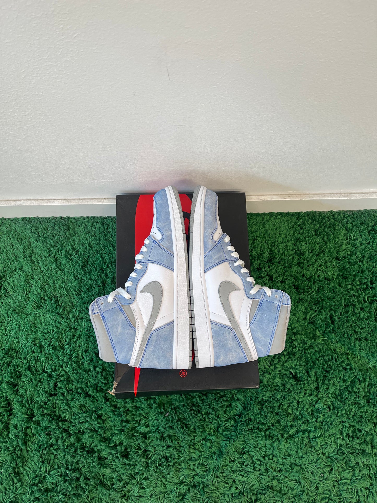 Used Jordan 1 Retro High Hyper Royal (Men’s)