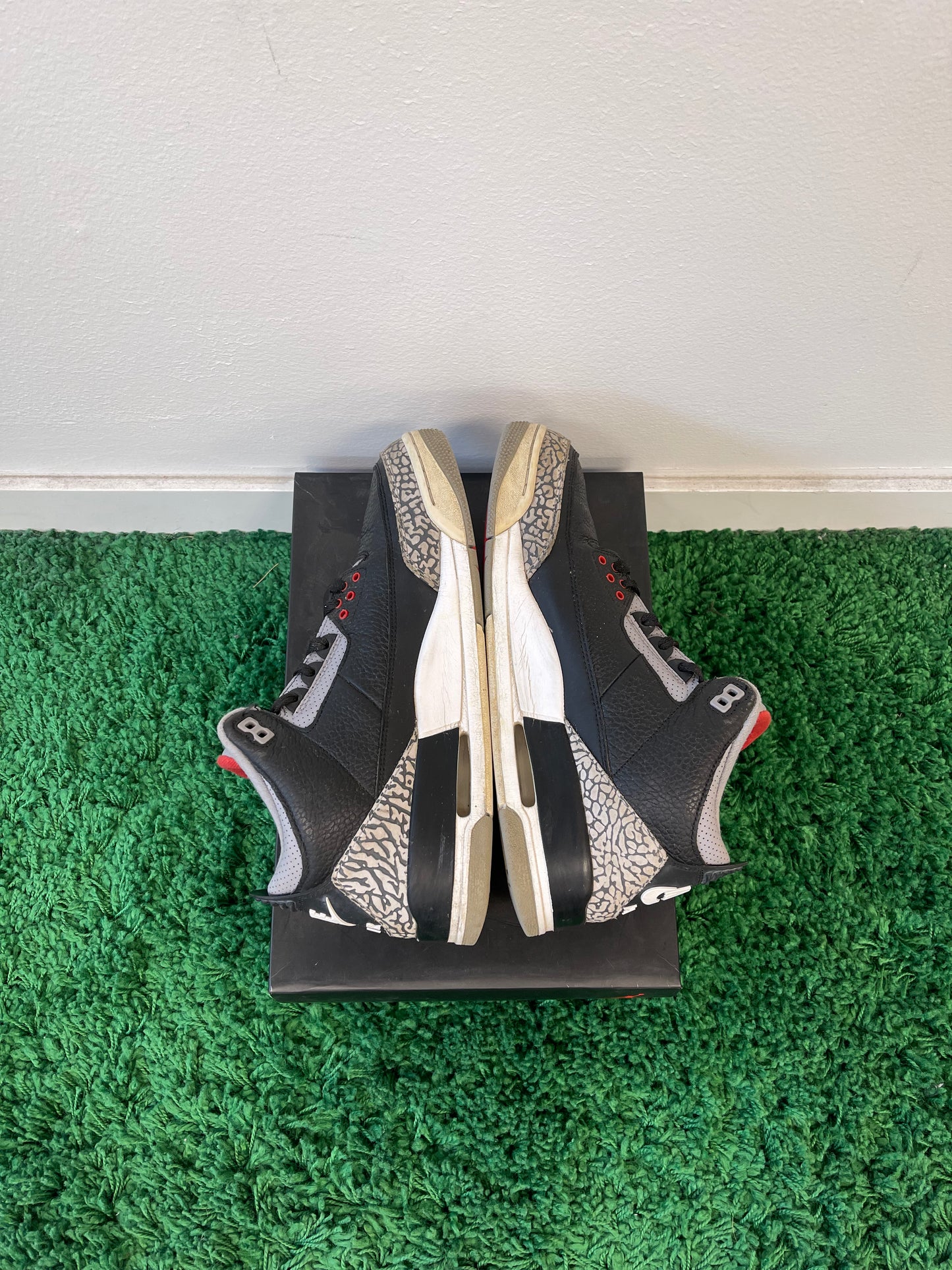 Used Jordan 3 Retro Black Cement 2018 (Men’s)