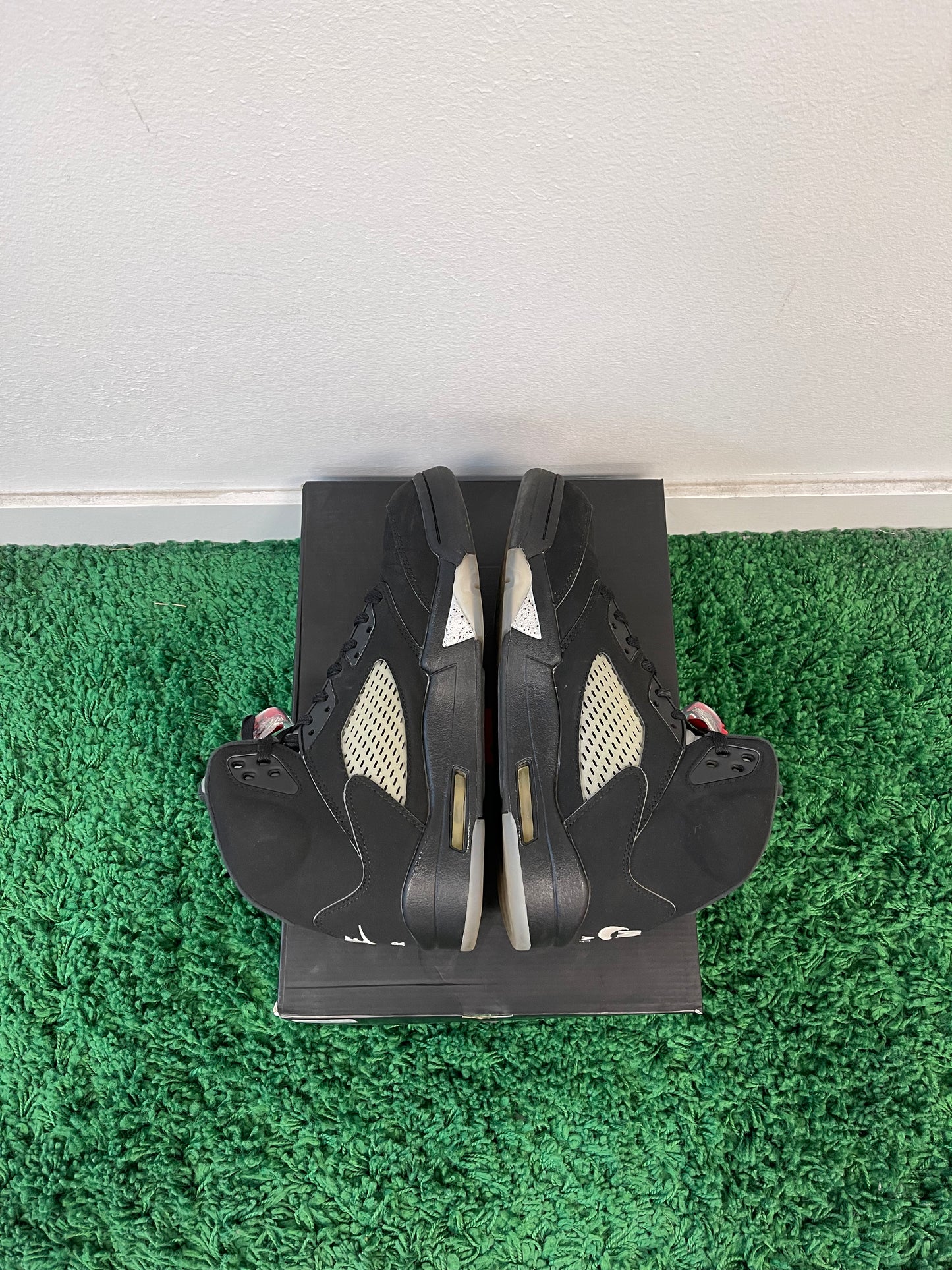 Used Jordan 5 Retro Black Metallic 2016 (Men’s)