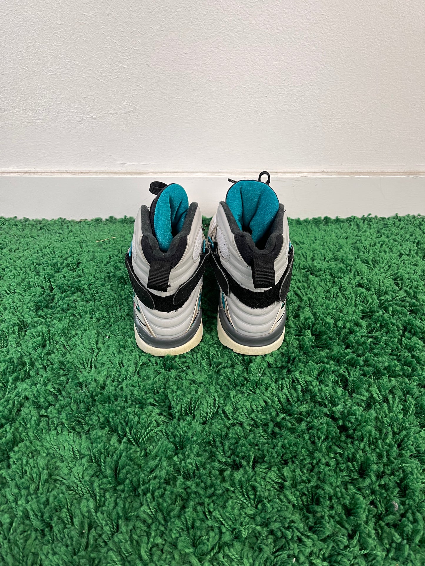 Used Jordan 8 Retro South Beach (Youth)