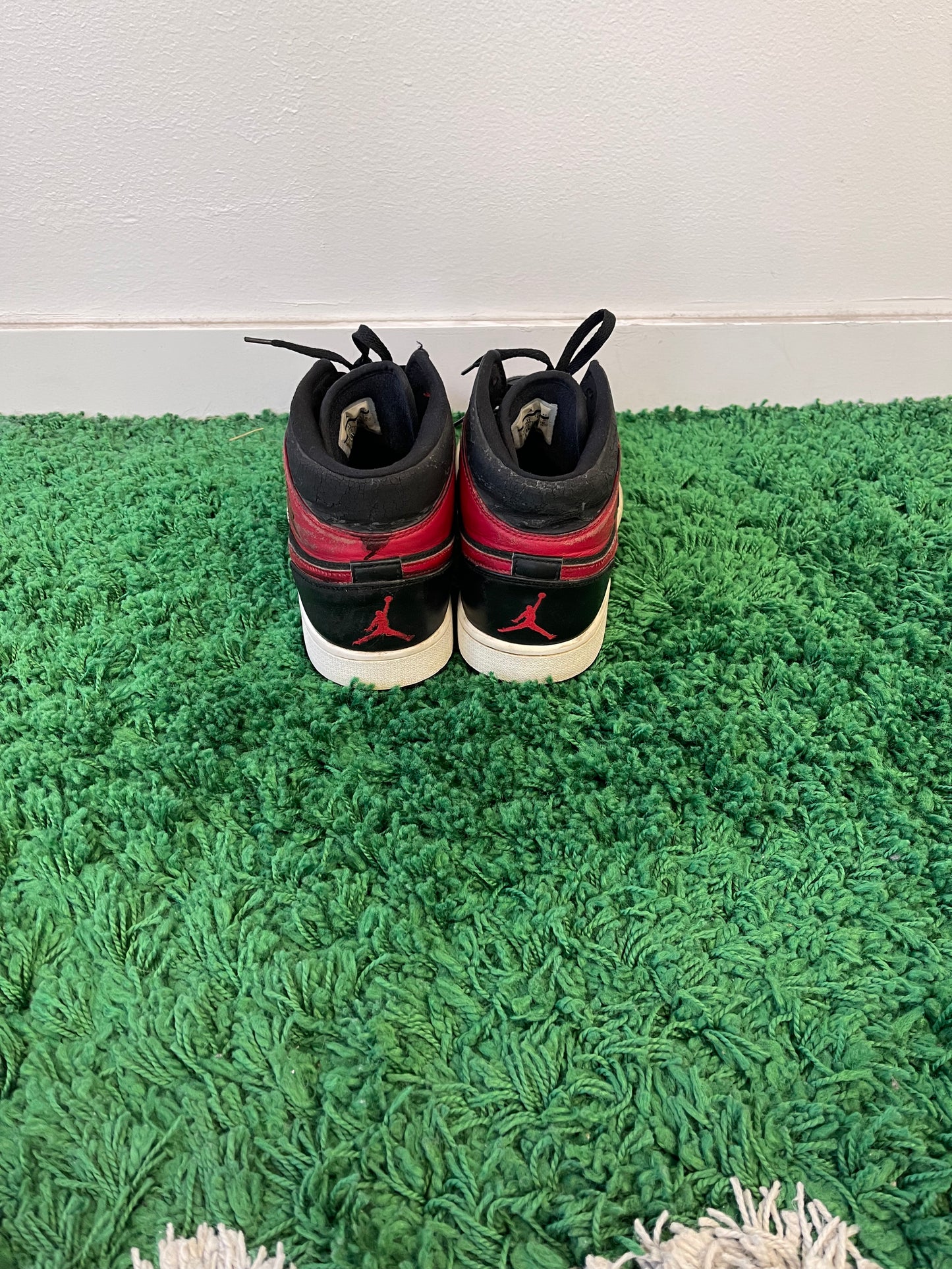 Used Jordan 1 Retro Mid Gym Red (Men’s)