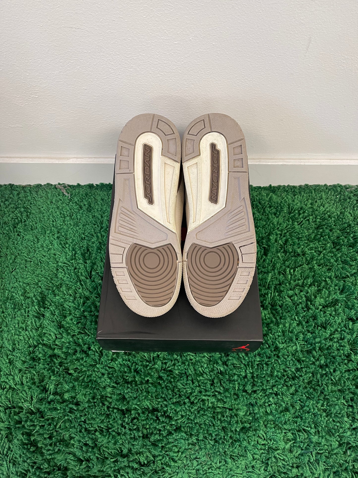 Used Jordan 3 Retro Palomino (Youth)