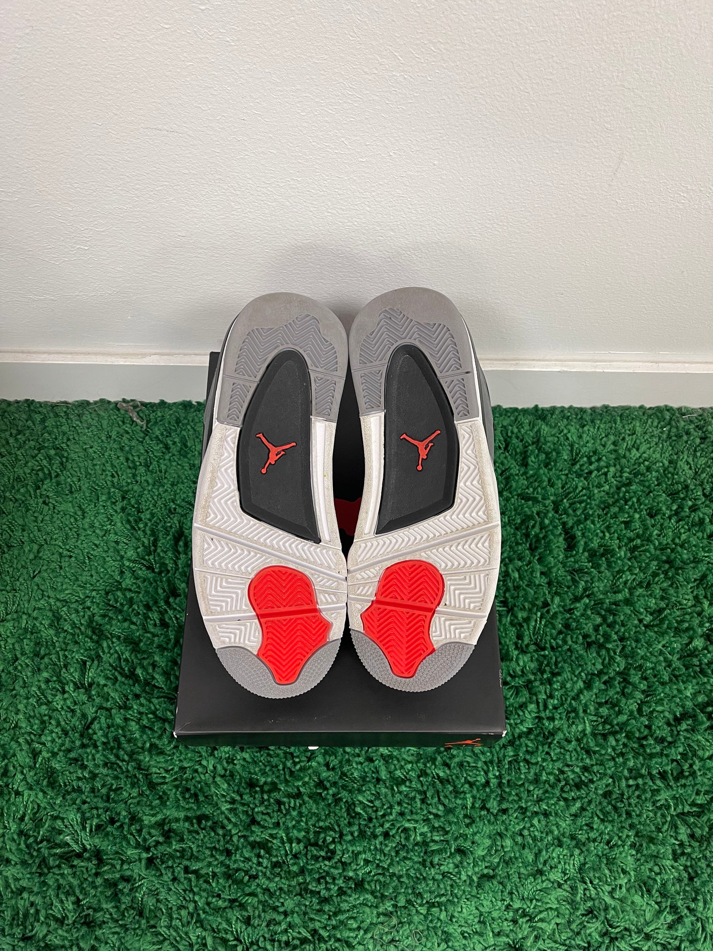 Used Jordan 4 Retro Infrared (Youth)