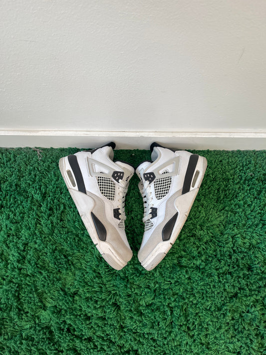 Used Jordan 4 Retro Military Black (Youth)