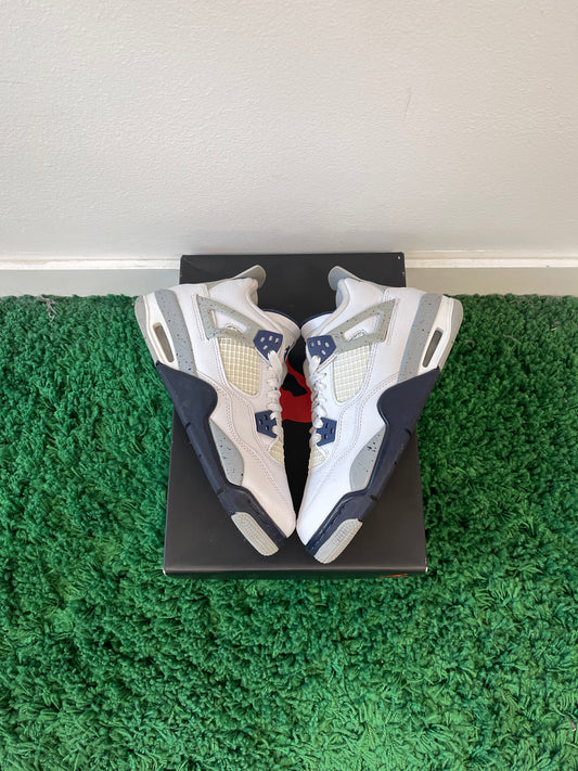 Used Jordan 4 Retro Midnight Navy (Youth)