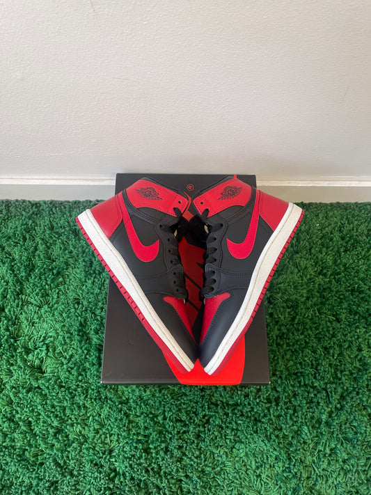 Used Jordan 1 Retro High ‘85 OG Bred 2025 (Men’s)