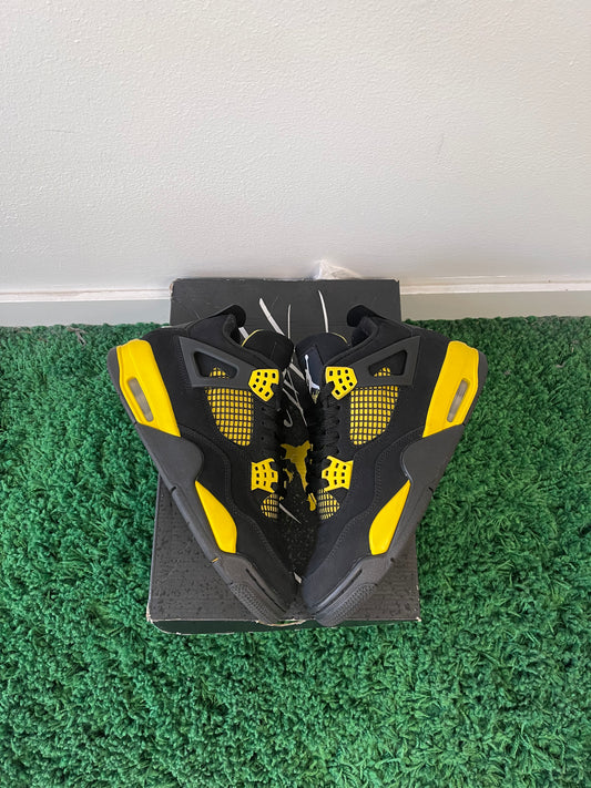 Used Jordan 4 Retro Thunder 2023 (Men’s)