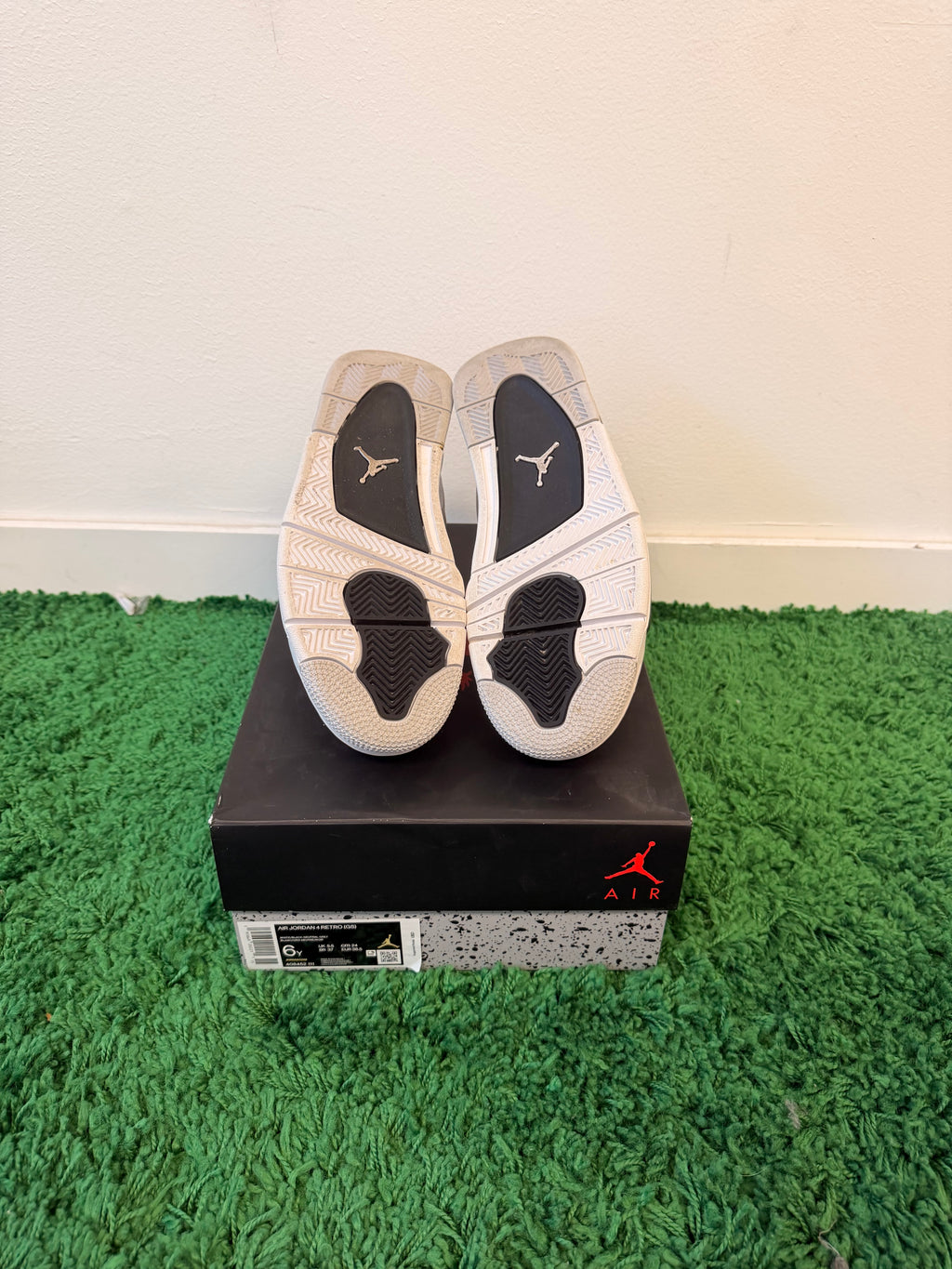 Used Jordan 4 Retro Military Black (Youth)