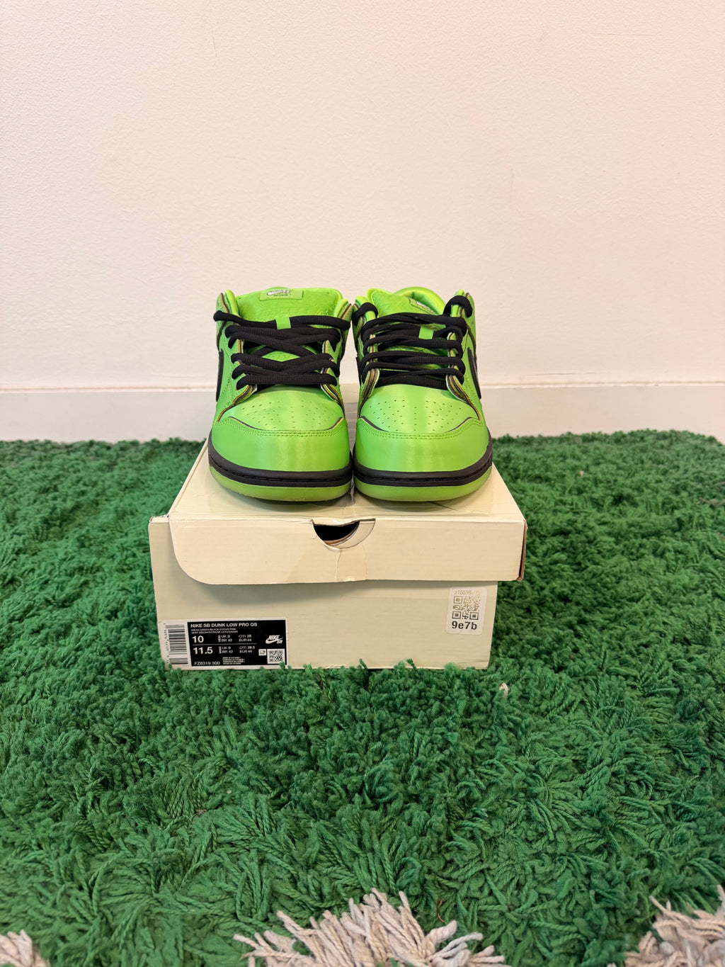Used Nike SB Dunk Low Powderpuff Girls Buttercup (Men’s)