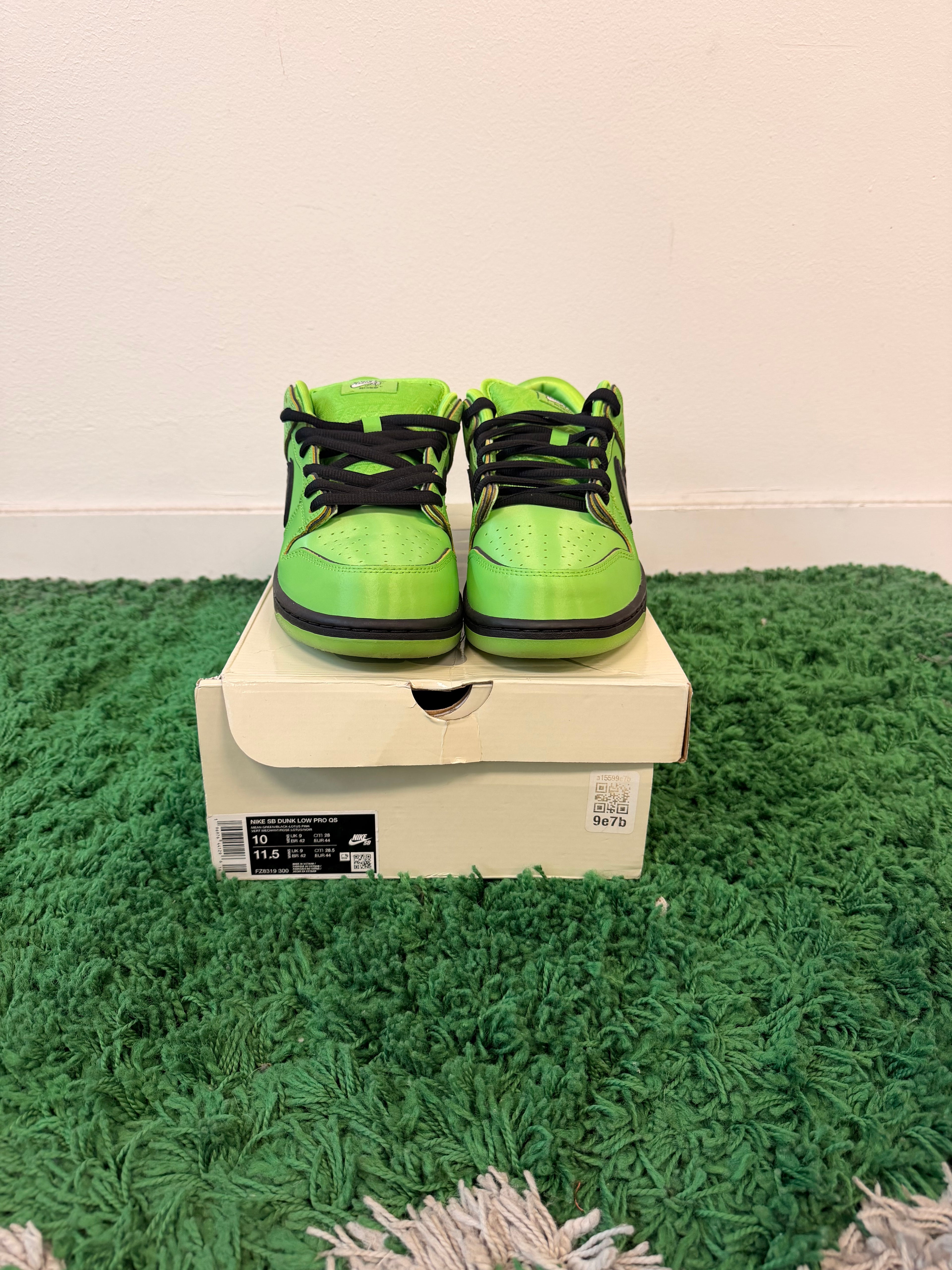 Used Nike SB Dunk Low Powderpuff Girls Buttercup (Men’s)