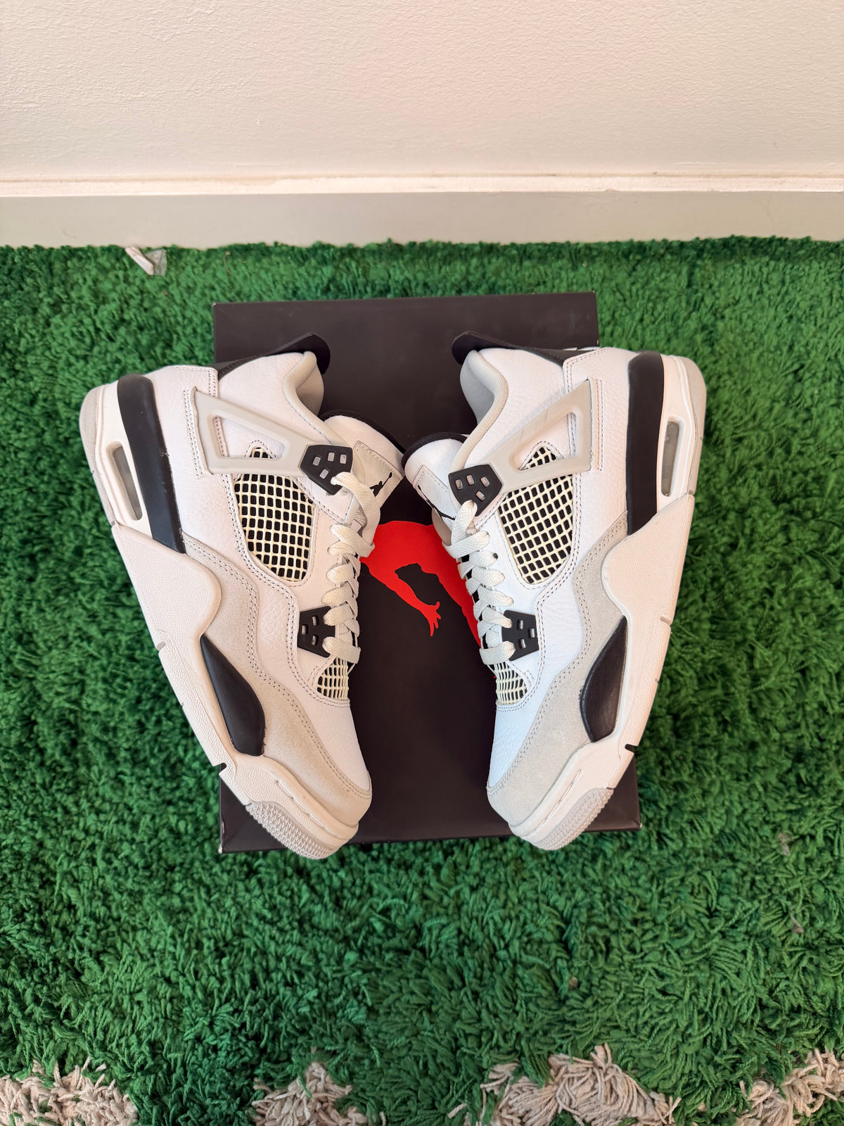 Used Jordan 4 Retro Military Black (Youth)