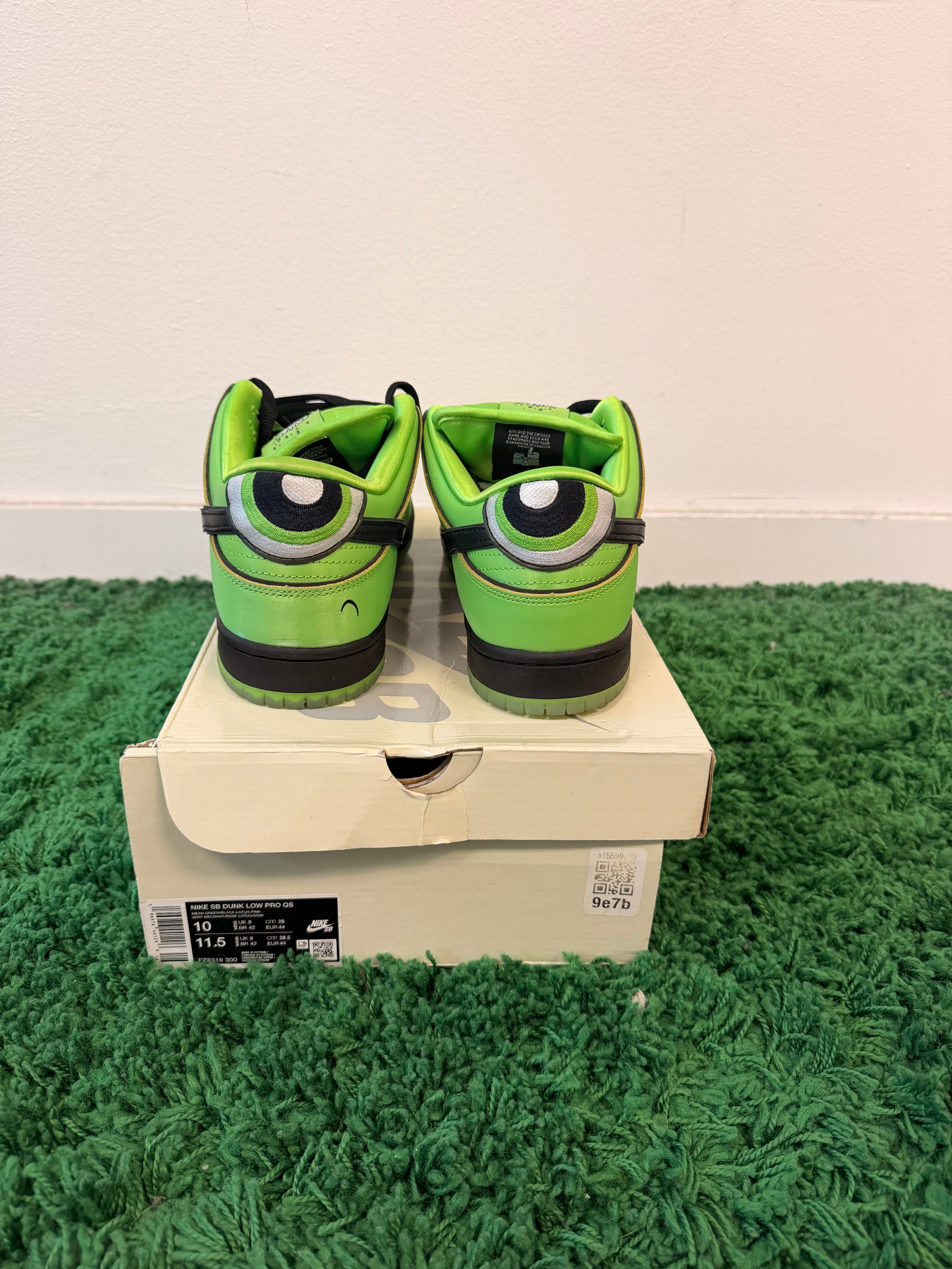 Used Nike SB Dunk Low Powderpuff Girls Buttercup (Men’s)