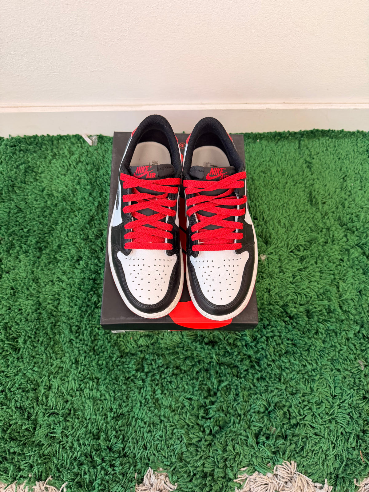 Used Jordan 1 Retro Low OG Black Toe (Men’s)