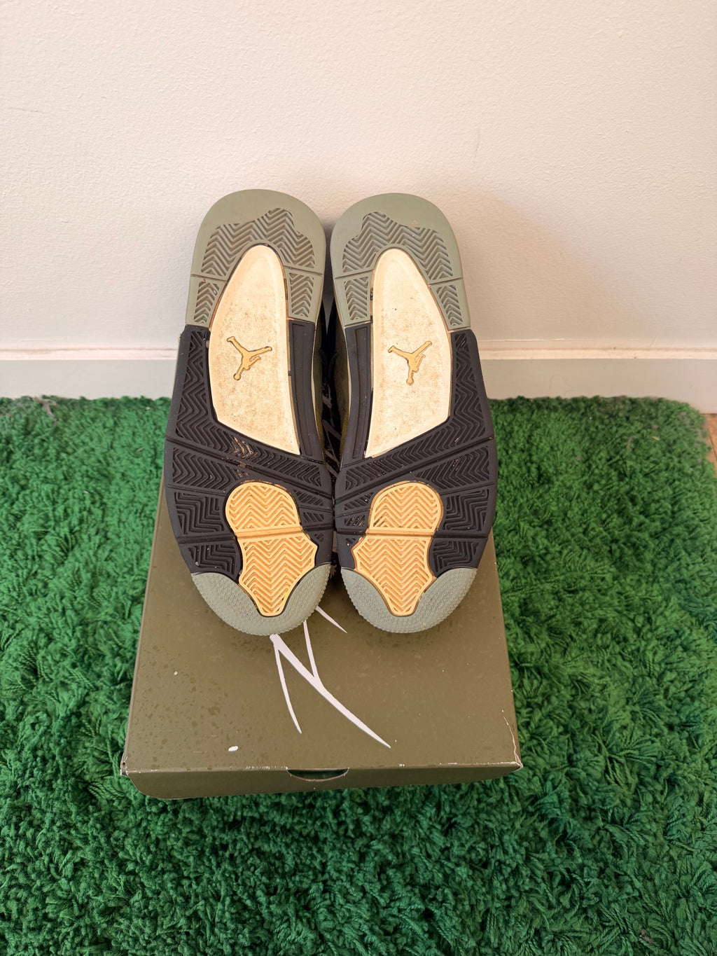 Used Jordan 4 Retro Craft Medium Olive (Men’s)