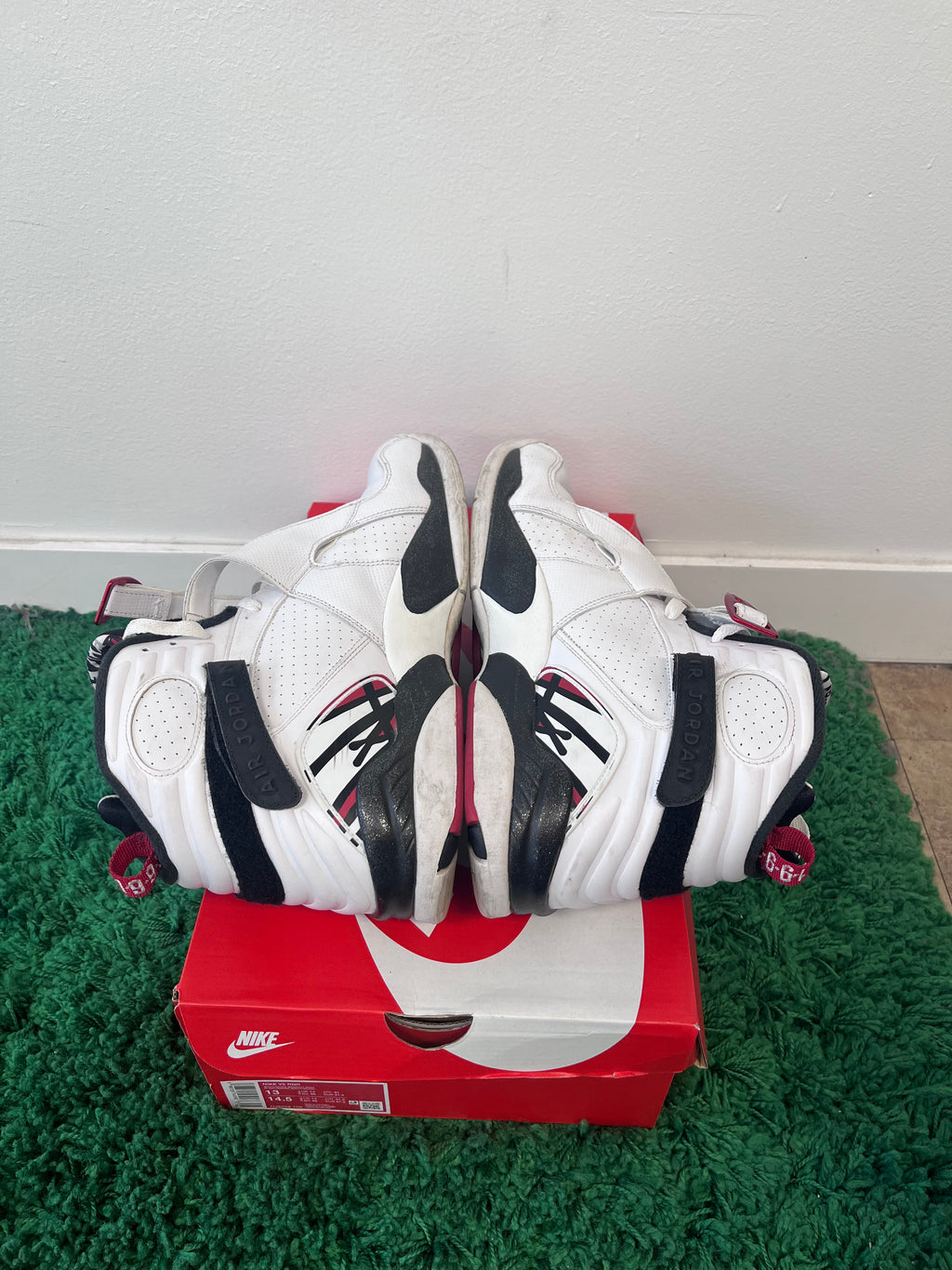 USED Jordan 8 Retro Bugs Bunny 2013 (MEN’S)